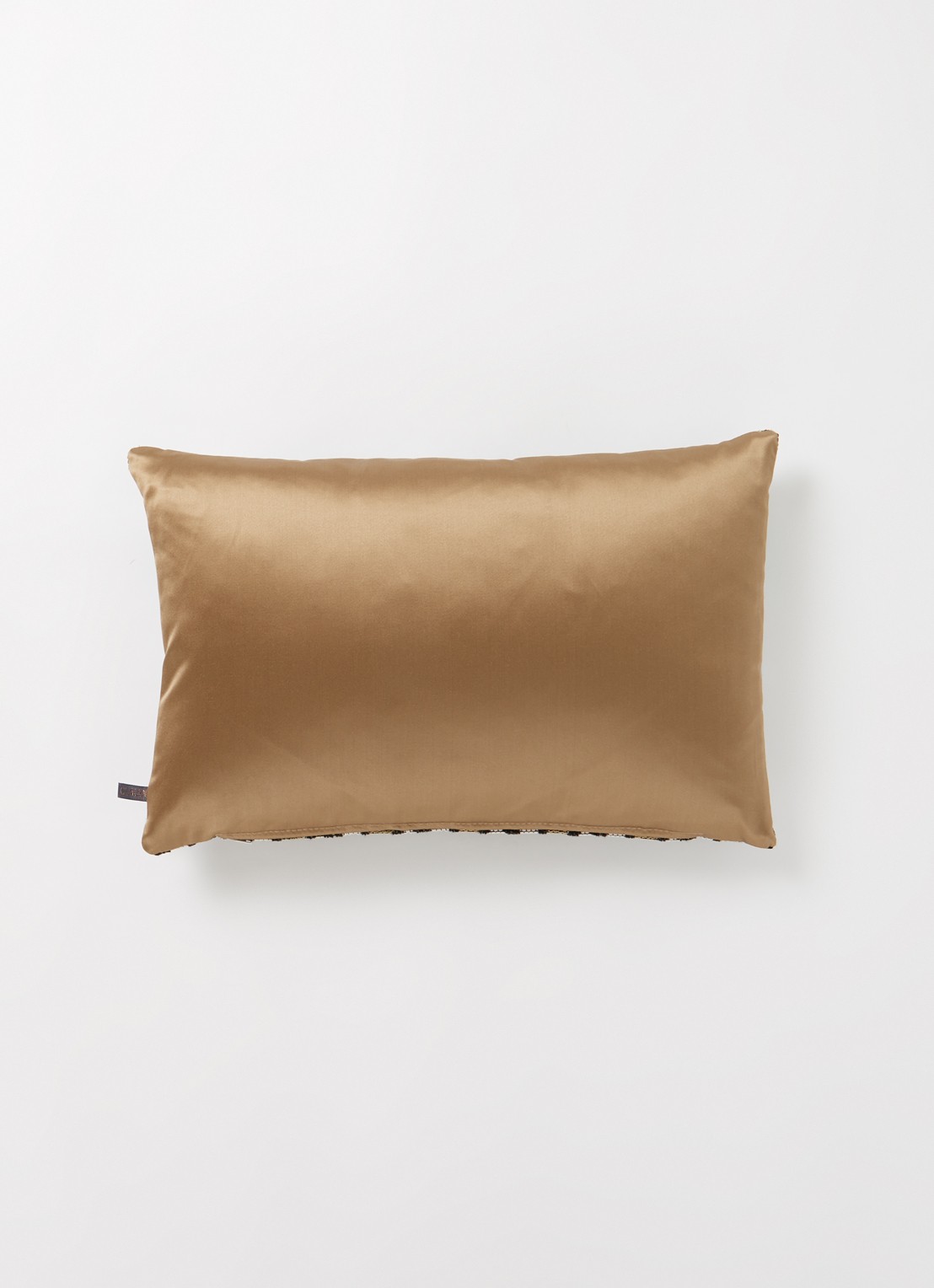 Claudi  Gravia sierkussen 30 x 45 cm - voorkant 3 camel
