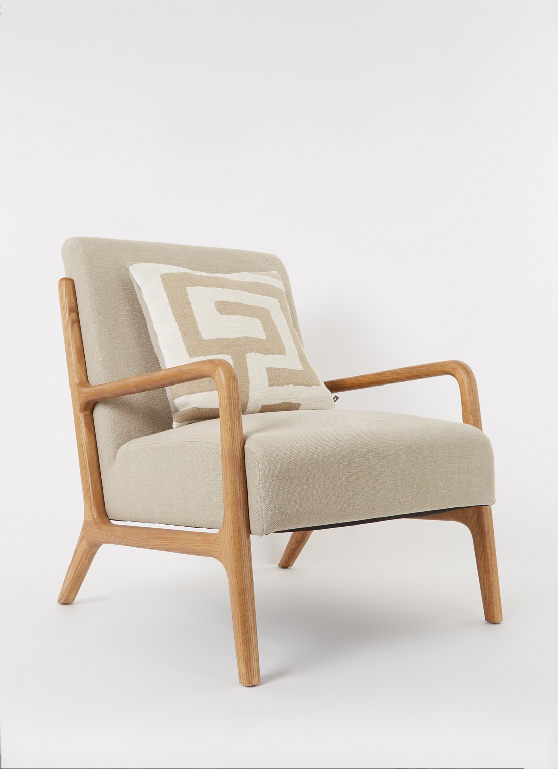 Claudi Kubana sierkussen 45 x 45 cm - voorkant 4 donkerbeige