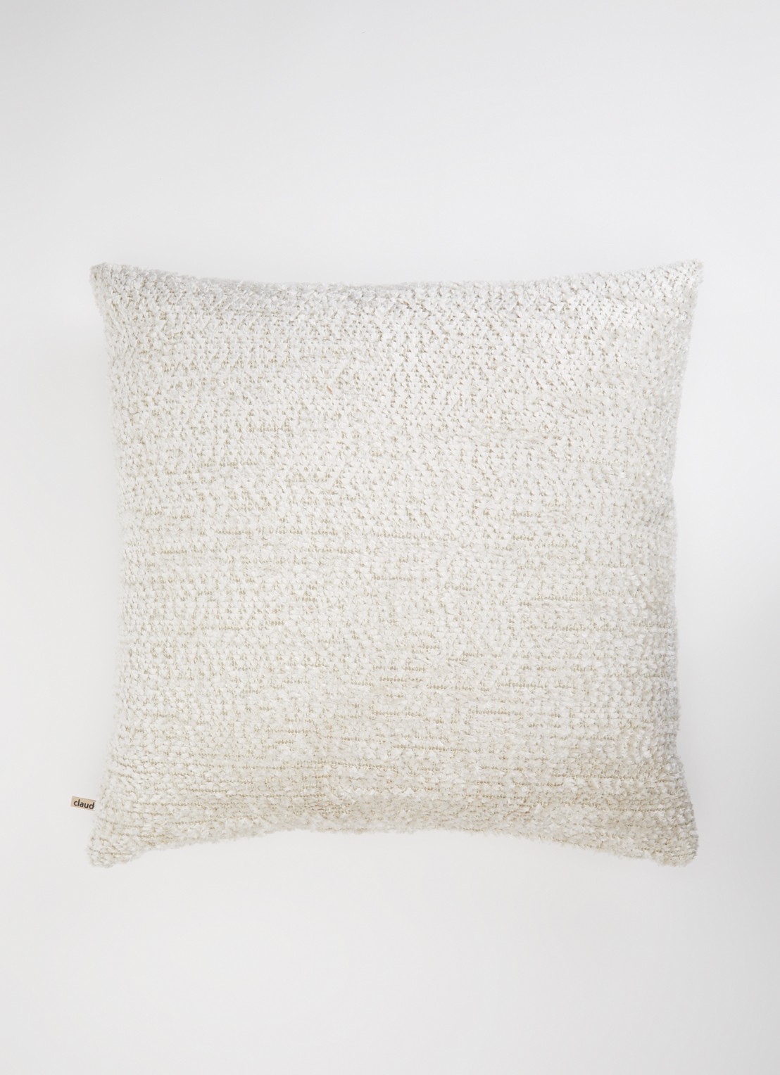 Claudi Lovely sierkussen 60 x 60 cm - detail 3 beige