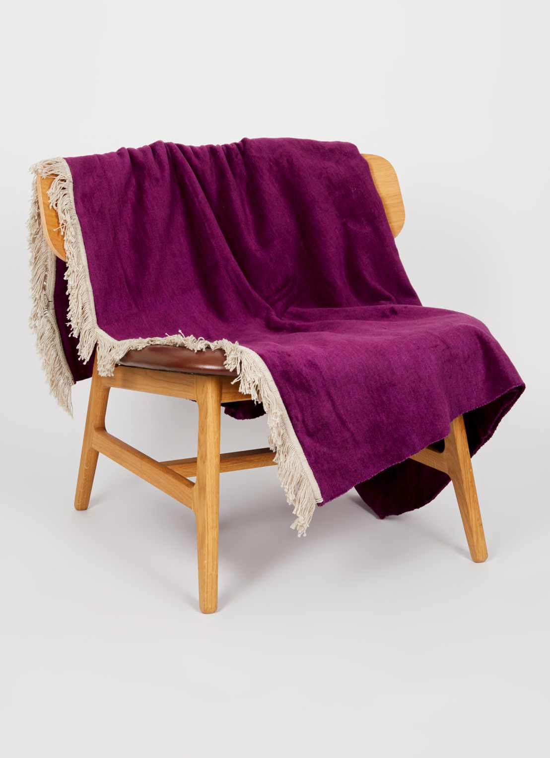 Claudi Paulos plaid 150 x 200 cm - voorkant 2 violet