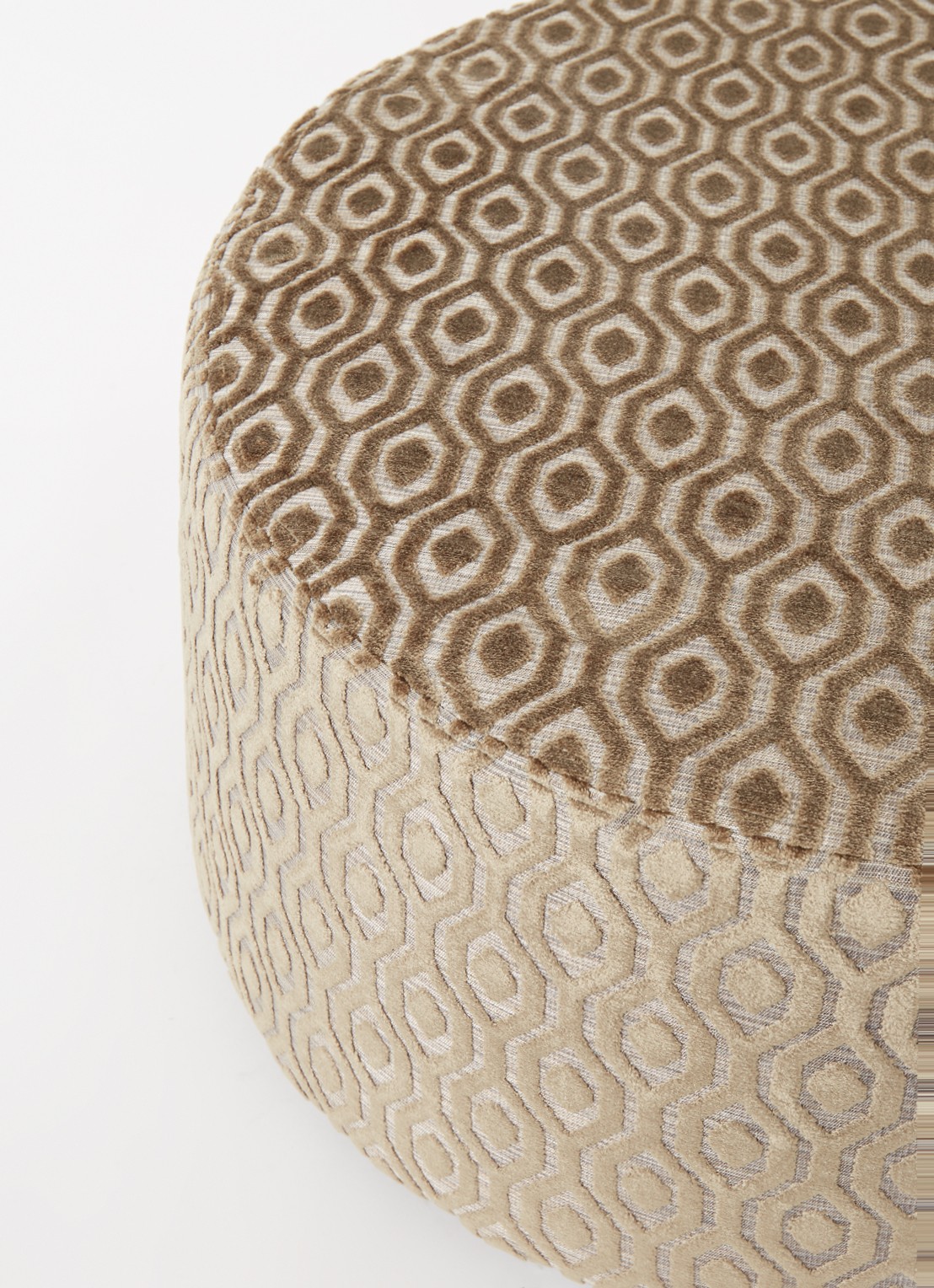 Claudi Shenley poef 60 cm - voorkant 2 olijfgroen