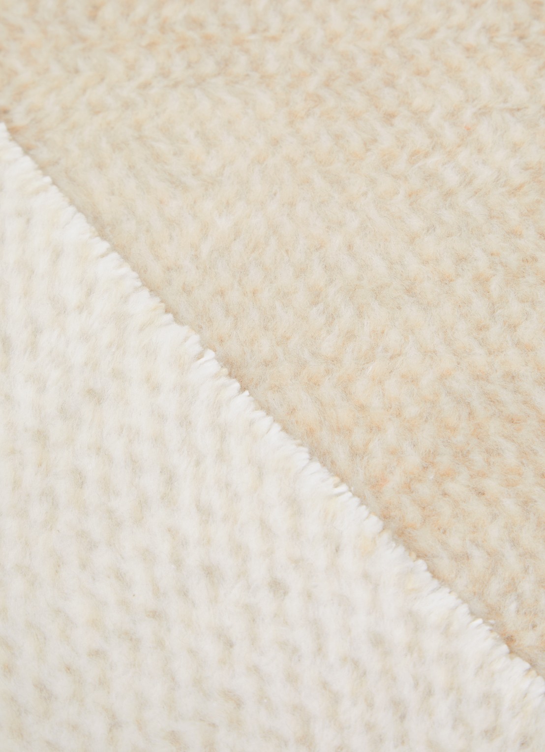Claudi Unami Latte plaid 150 x 200 cm - detail 3 beige