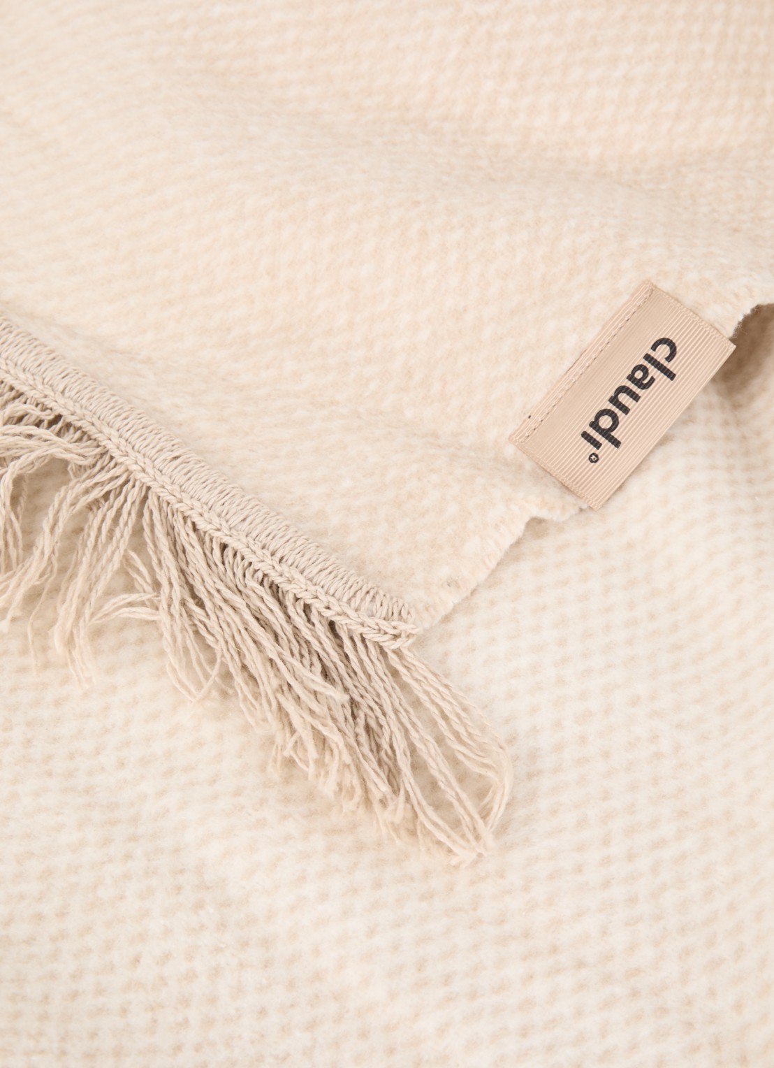 Claudi Unami plaid 150 x 200 cm - detail 3 creme
