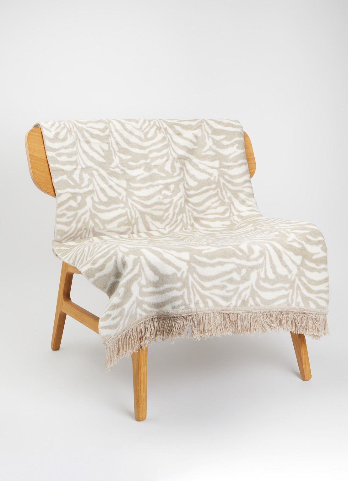 Claudi Zebby plaid 150 x 200 cm - voorkant 2 beige