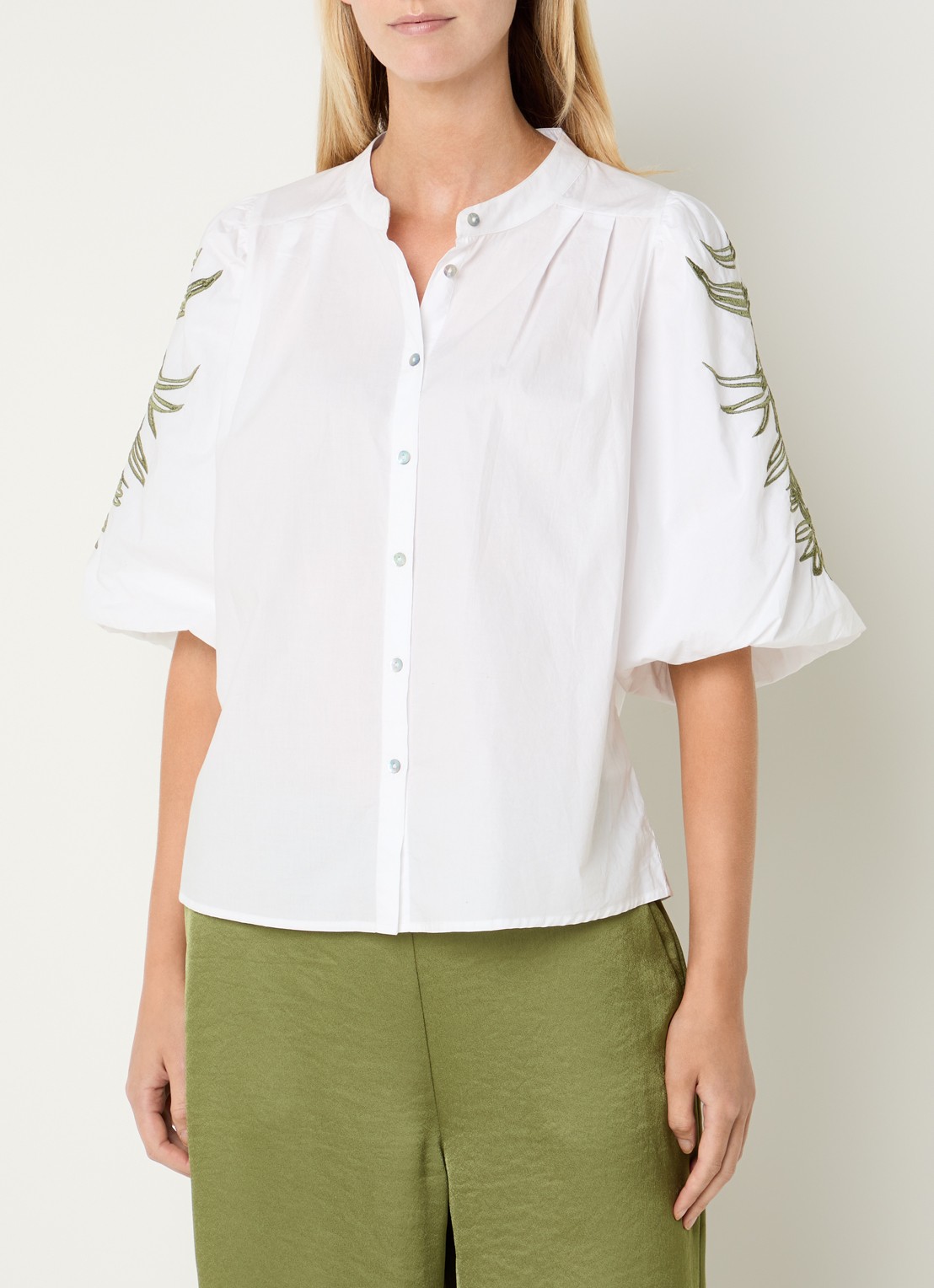 Claudia Sträter Blouse met borduring - detail 2 wit