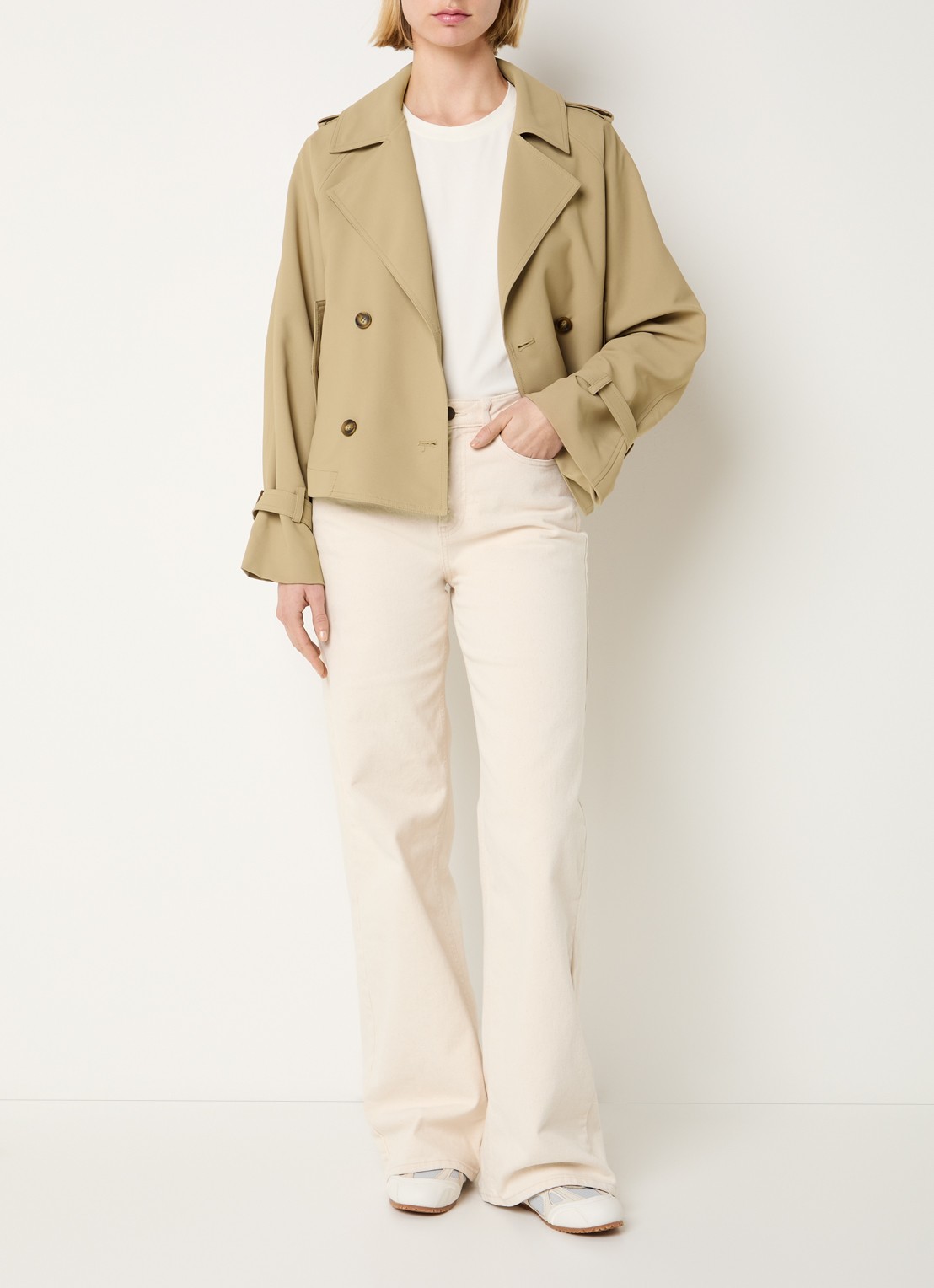 Claudia Sträter Cropped double-breasted trenchcoat met klepzakken - voorkant 4 camel