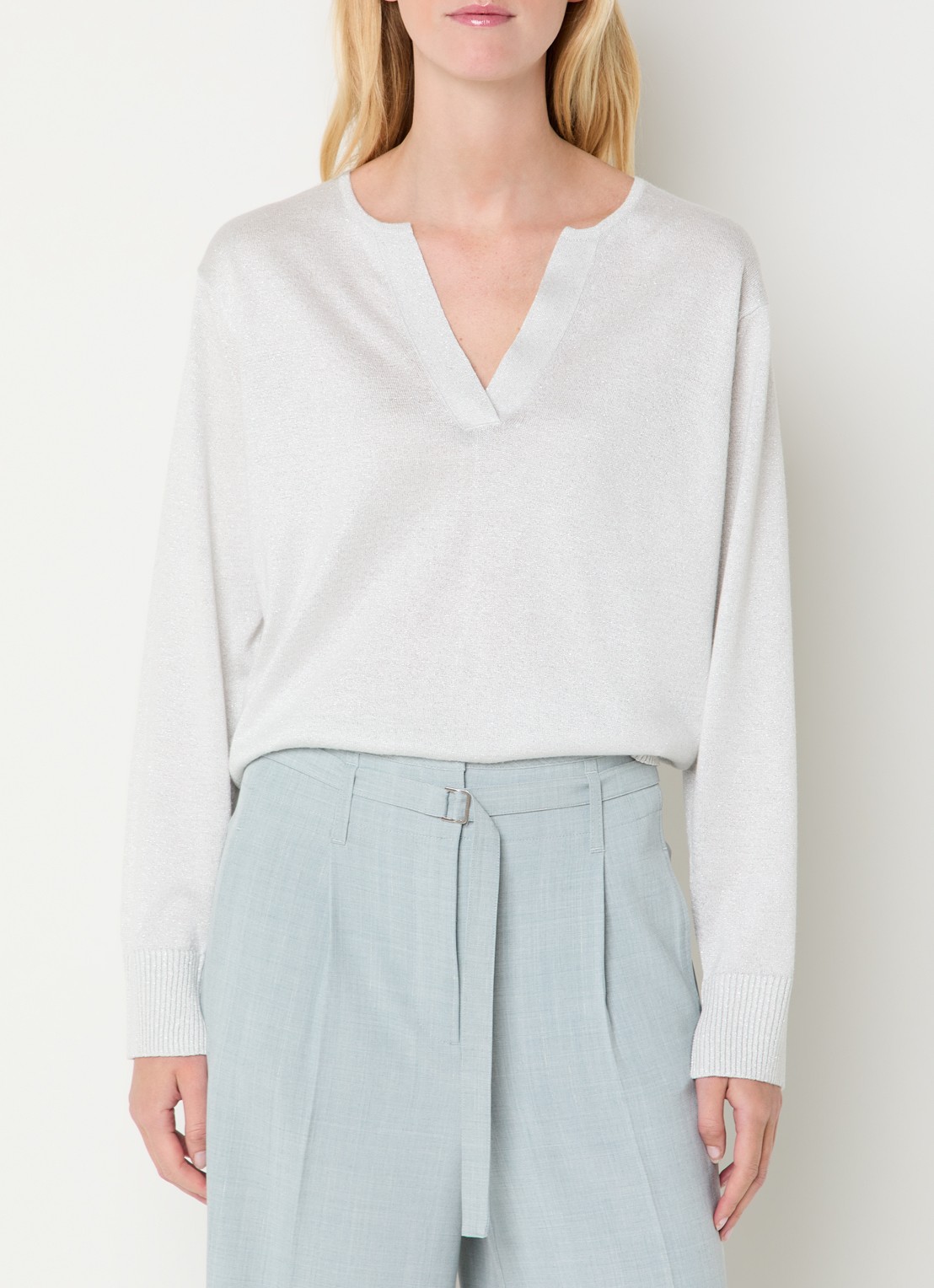 Claudia Sträter Fijngebreide pullover met lurex en V-hals - detail lichtgrijs