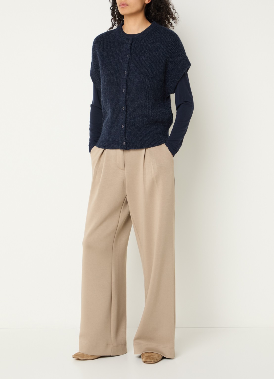 Claudia Sträter Grofgebreid mouwloos vest in alpaca wolblend - voorkant 2 donkerblauw