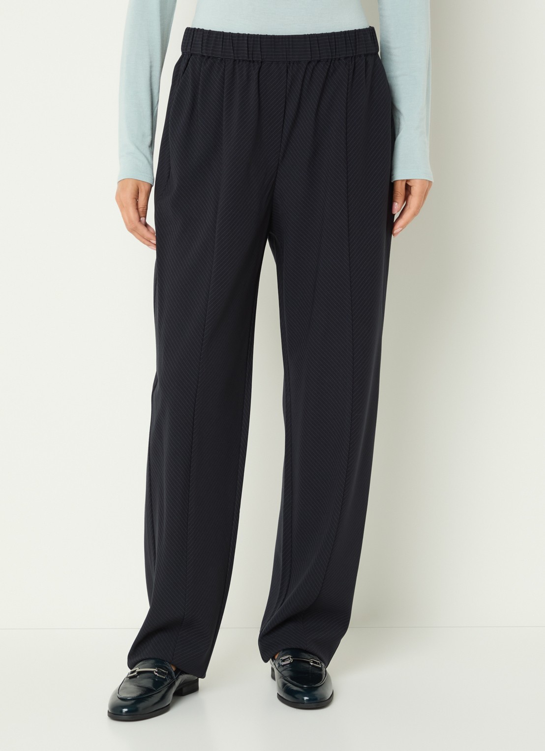 Claudia Sträter High waist straight fit pantalon met krijtstreep - detail donkerblauw