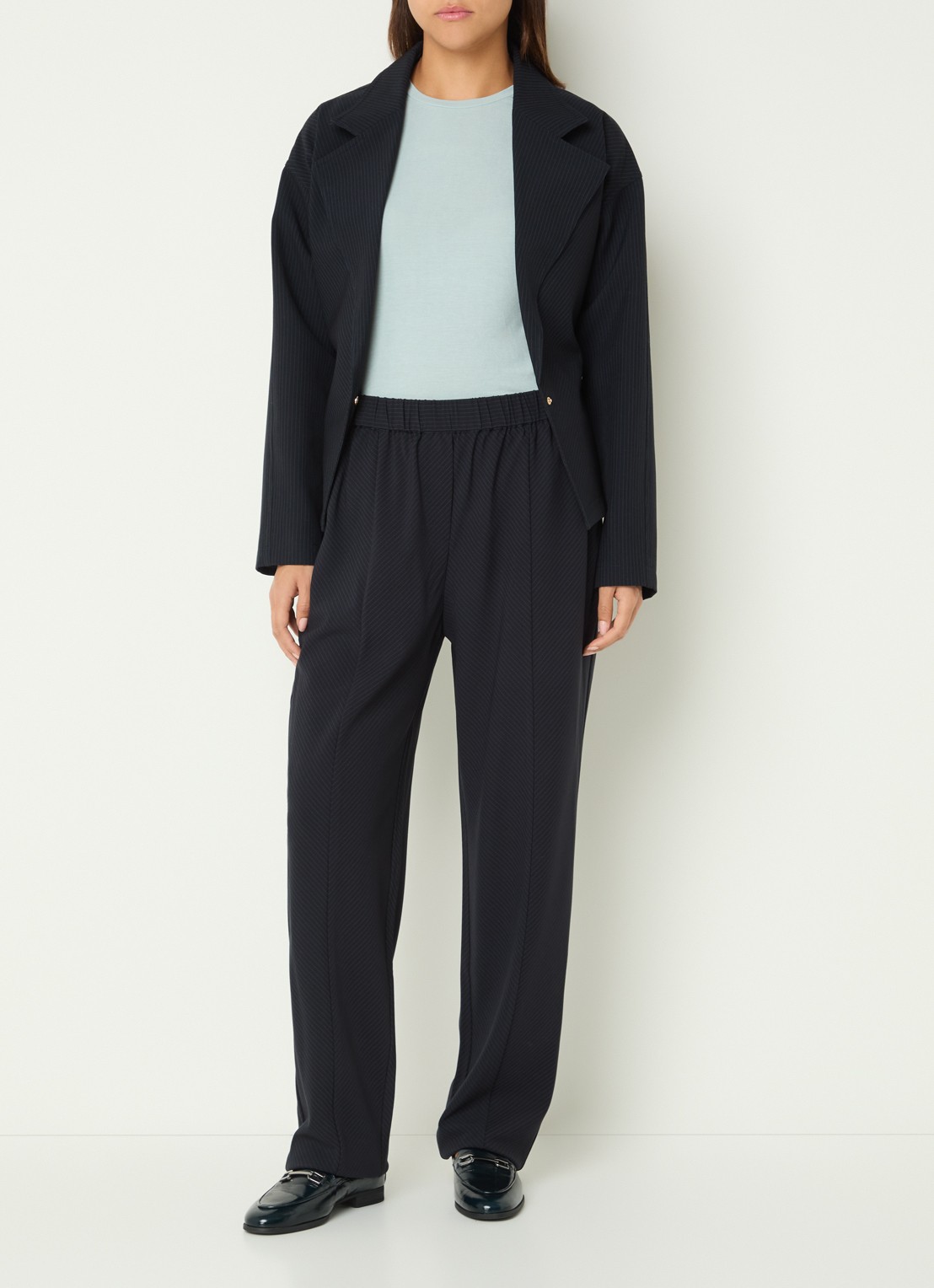 Claudia Sträter High waist straight fit pantalon met krijtstreep - voorkant 3 donkerblauw