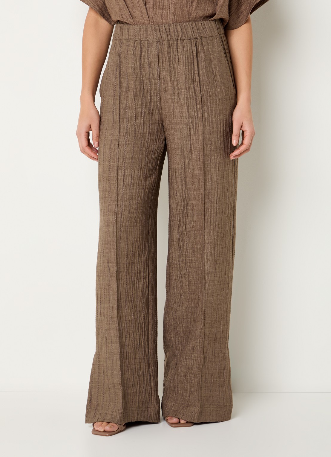 Claudia Sträter High waist straight fit pantalon met structuur - detail 2 hazelnootbruin