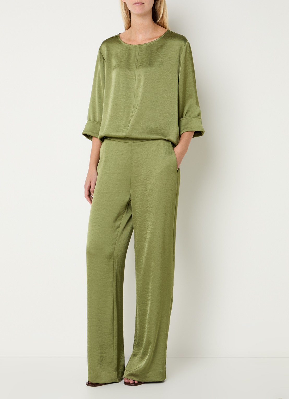 Claudia Sträter High waist straight fit pantalon van satijn met steekzakken - voorkant 4 groen