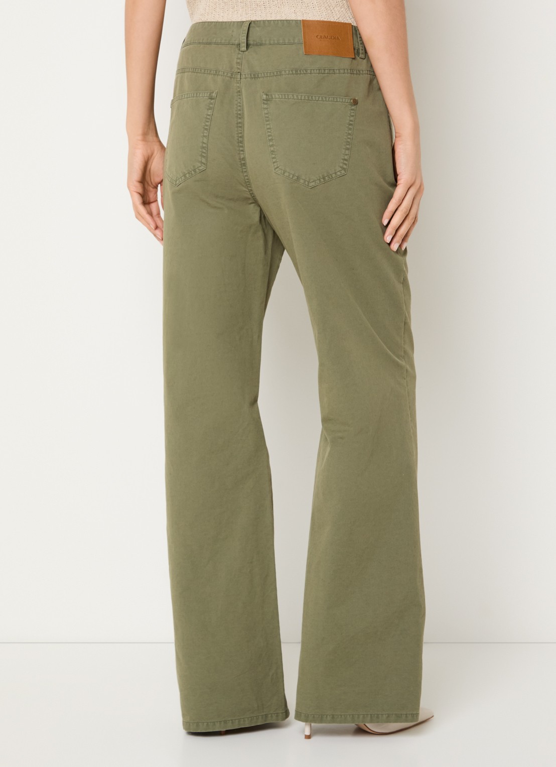 Claudia Sträter High waist straigt leg broek met steekzakken - achterkant 5 legergroen