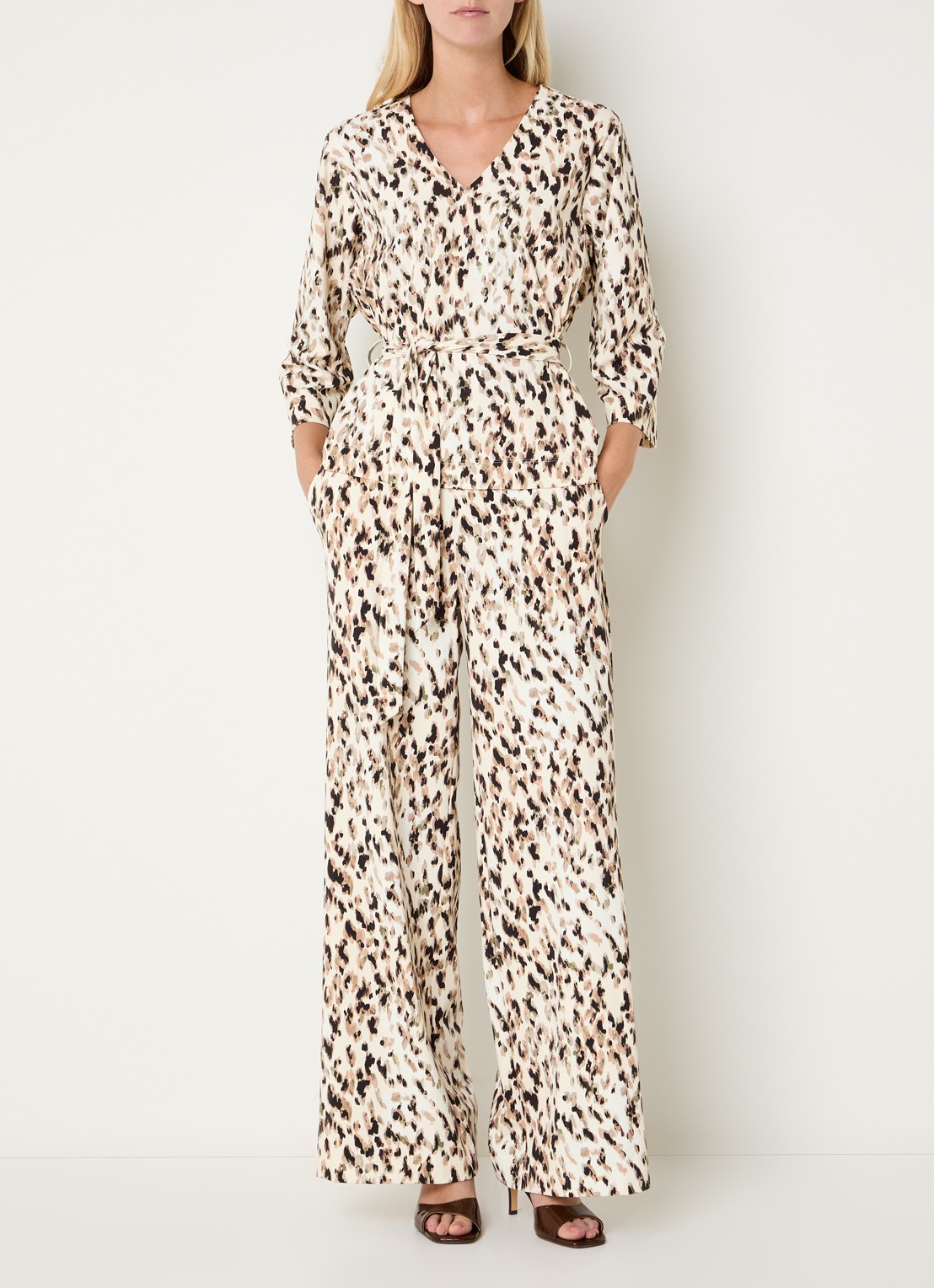 Claudia Sträter High waist wide fit pantalon met print - voorkant 2 beige