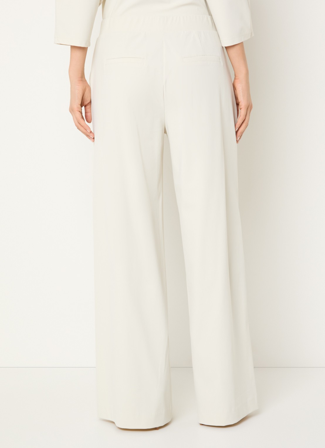 Claudia Sträter High waist wide leg broek van jersey met steekzakken - achterkant gebroken wit