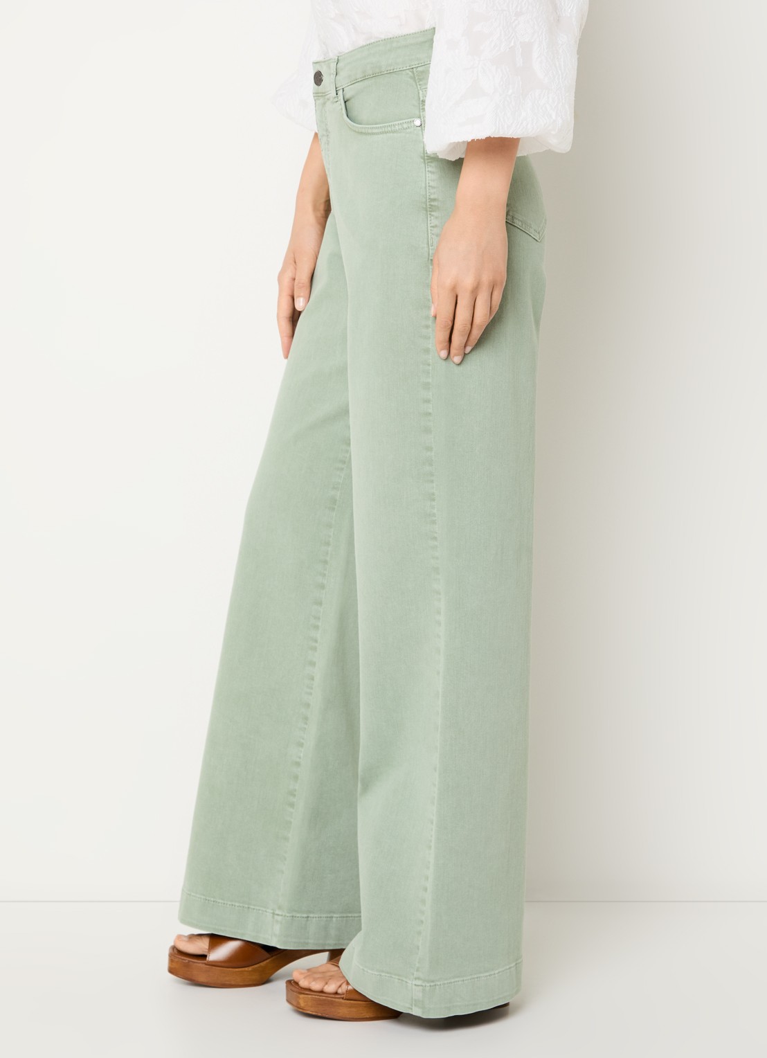 Claudia Sträter High waist wide leg jeans met steekzakken - detail 4 lindegroen