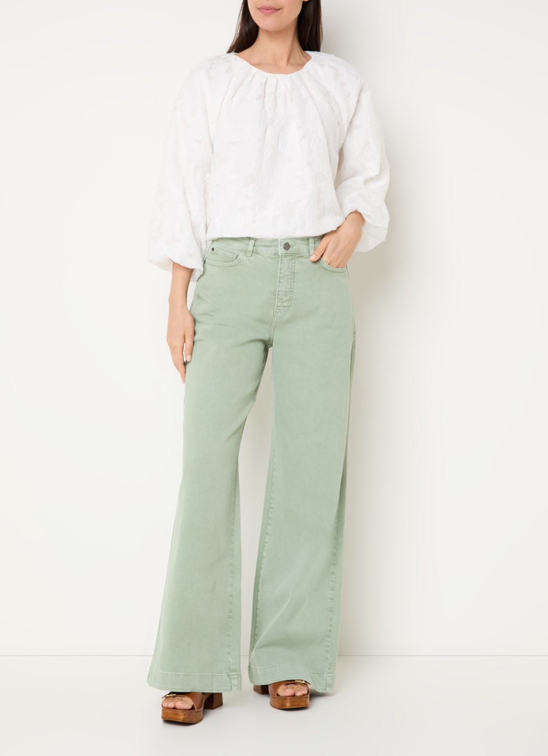 Claudia Sträter High waist wide leg jeans met steekzakken - voorkant 2 lindegroen