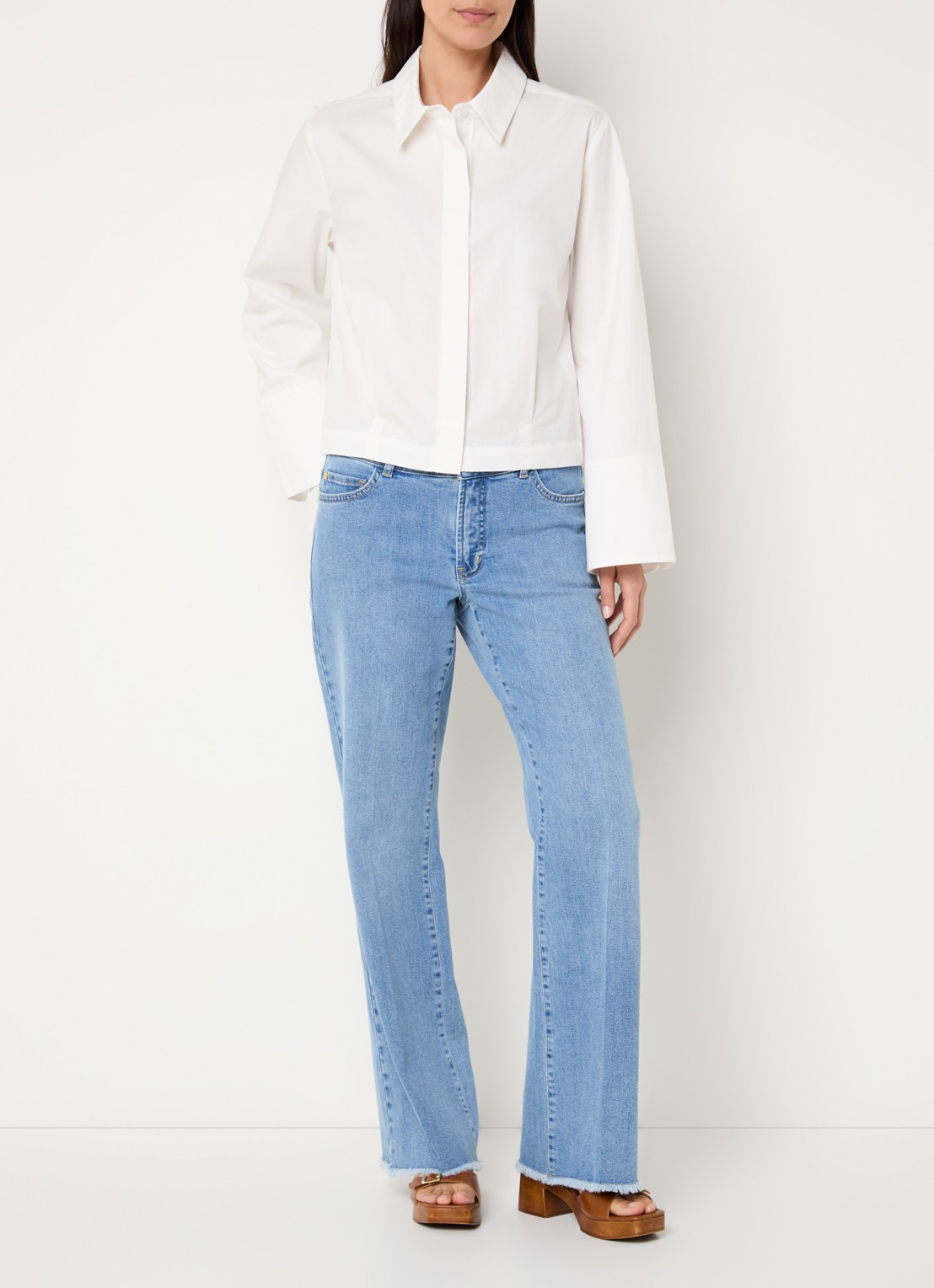 Claudia Sträter Low waist straight leg jeans met lichte wassing - voorkant 3 indigo