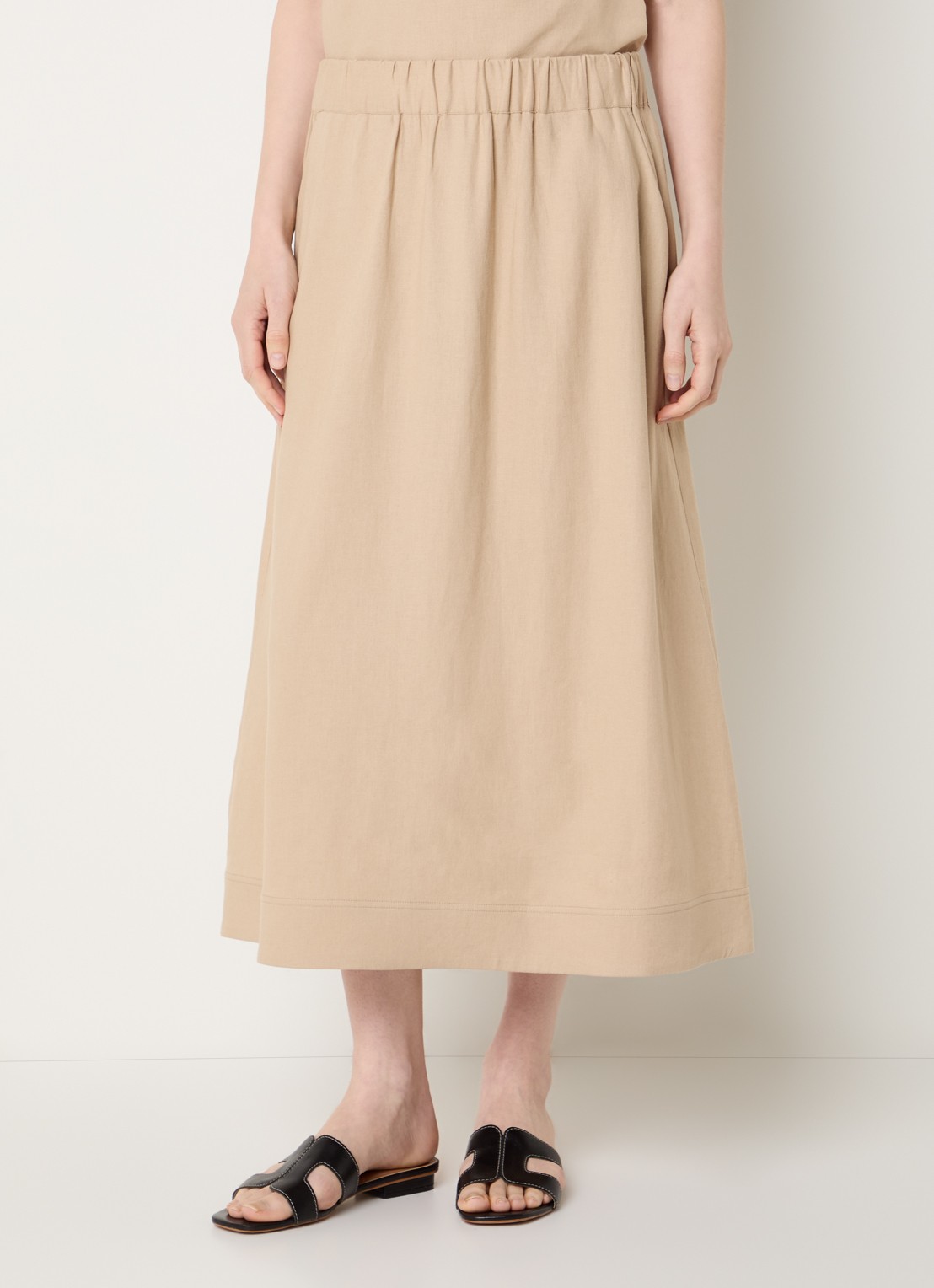 Claudia Sträter Maxi A-lijn rok in linnenblend met steekzakken - detail 3 donkerbeige