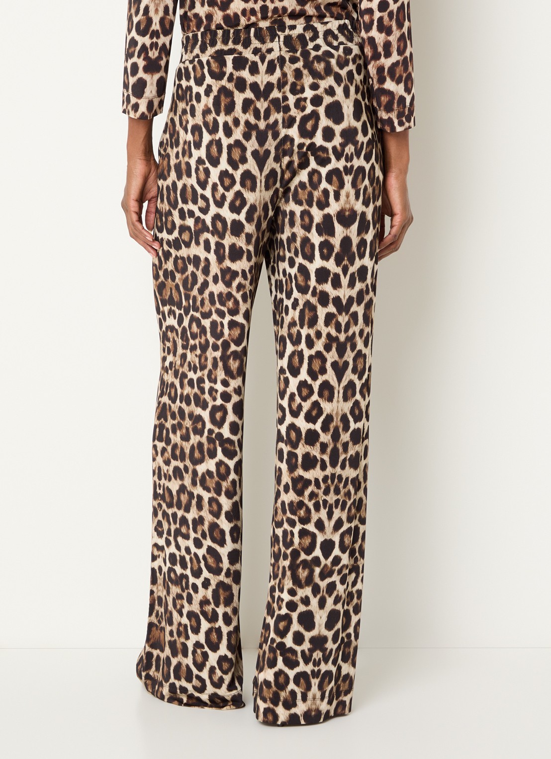 Claudia Sträter Mid waist loose fit broek met steekzakken en panterprint - achterkant 3 camel