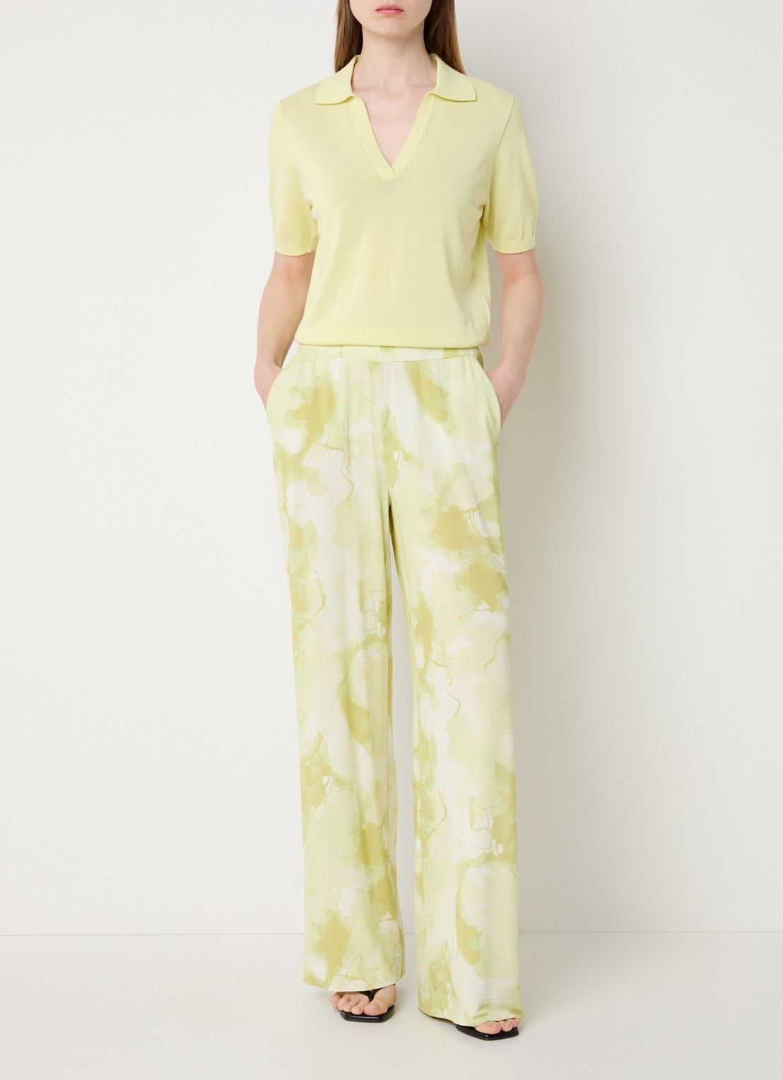 Claudia Sträter Mid waist loose fit broek van jersey met tie-dye dessin - voorkant 3 neongroen