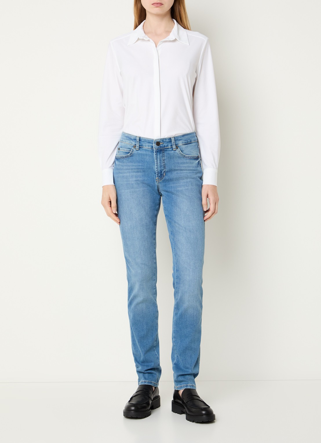 Claudia Sträter Mid waist slim fit jeans met medium wassing - voorkant 4 indigo