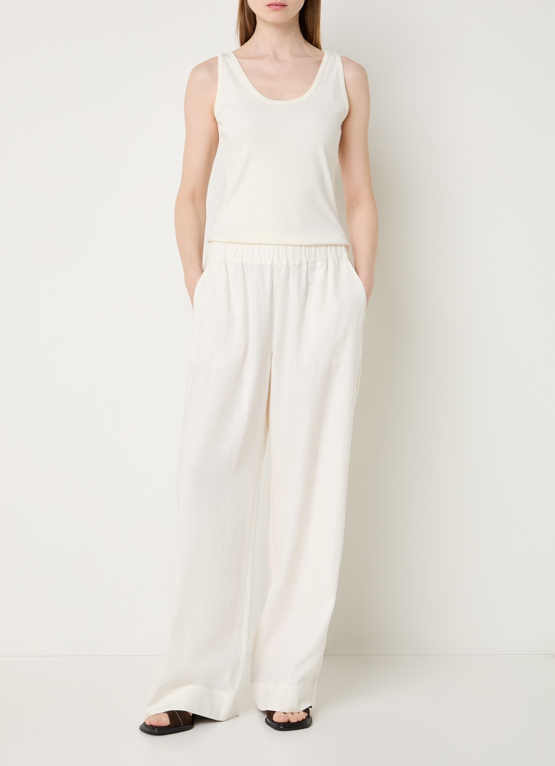Claudia Sträter Mid waist wide fit broek met steekzakken - voorkant 4 gebroken wit