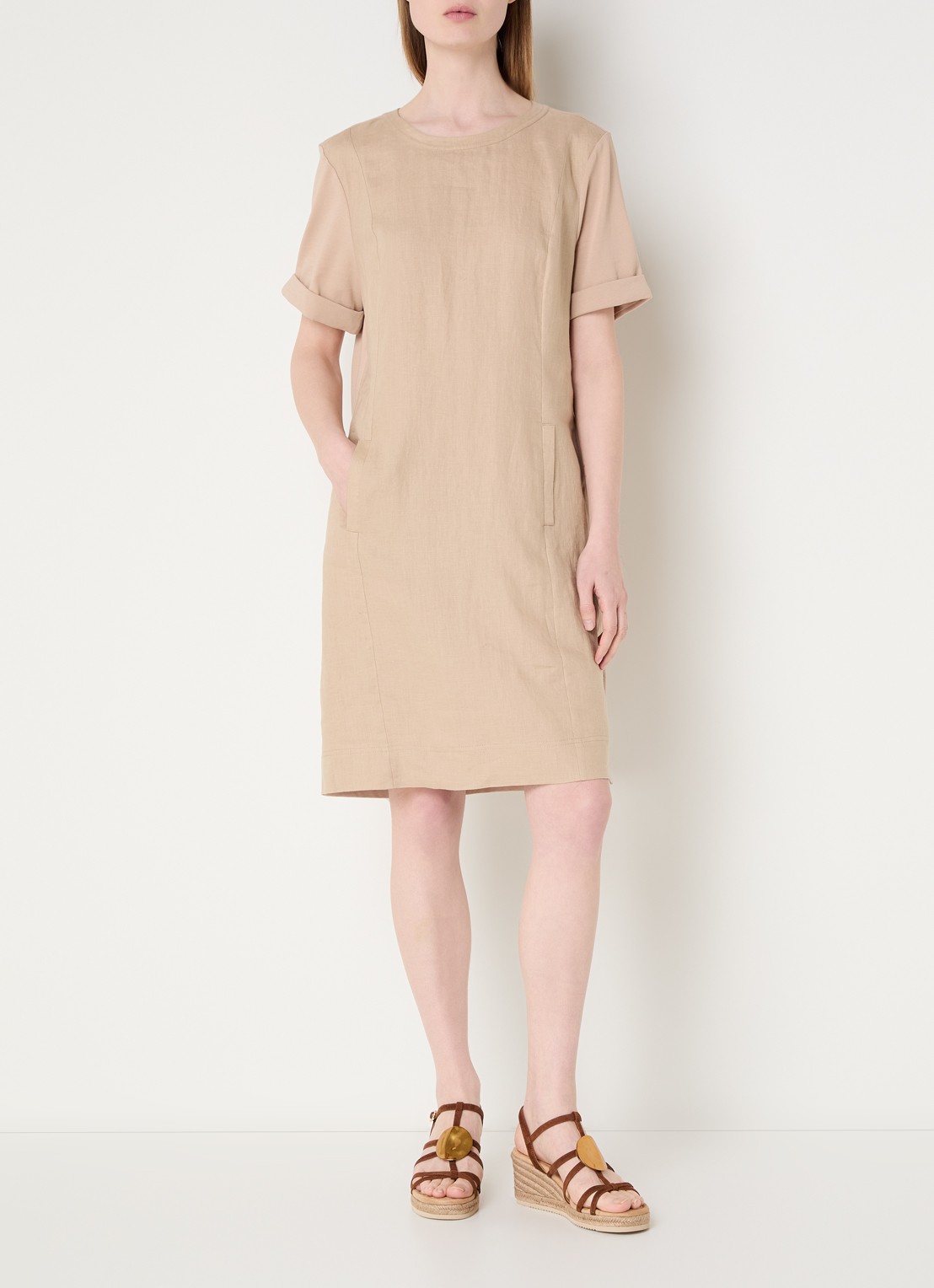 Claudia Sträter Mini T-shirt jurk van linnen met steekzakken - voorkant 3 beige