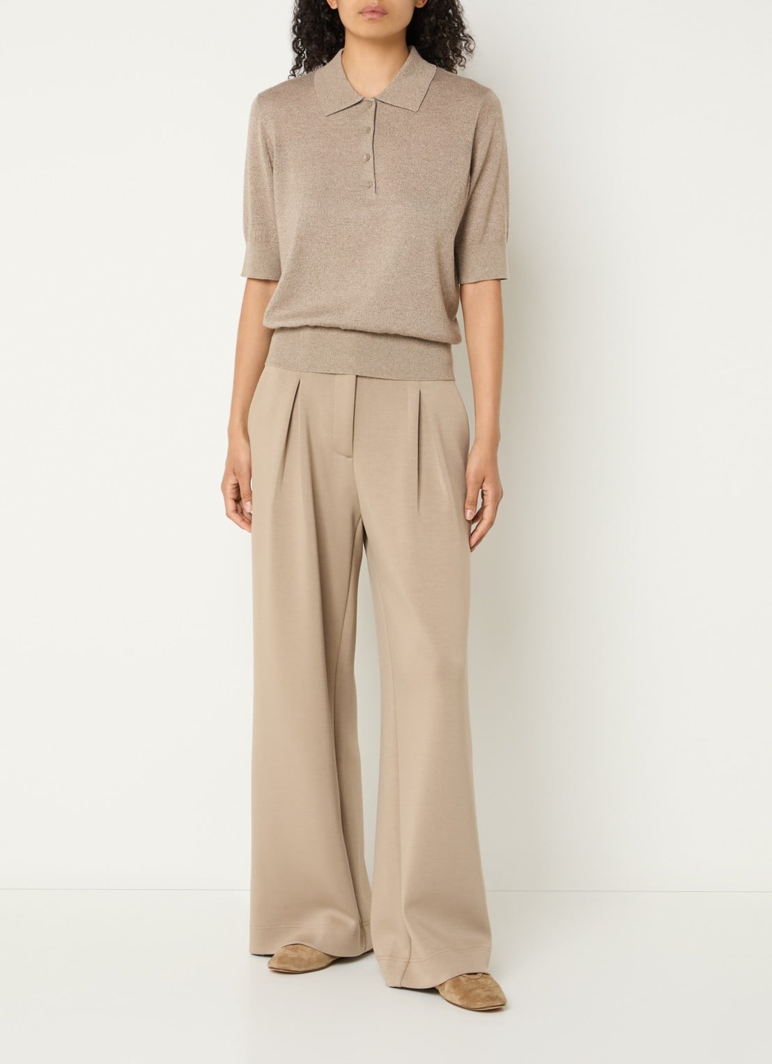Claudia Sträter Pullover in wolblend met lurex en polokraag - voorkant 2 donkerbeige