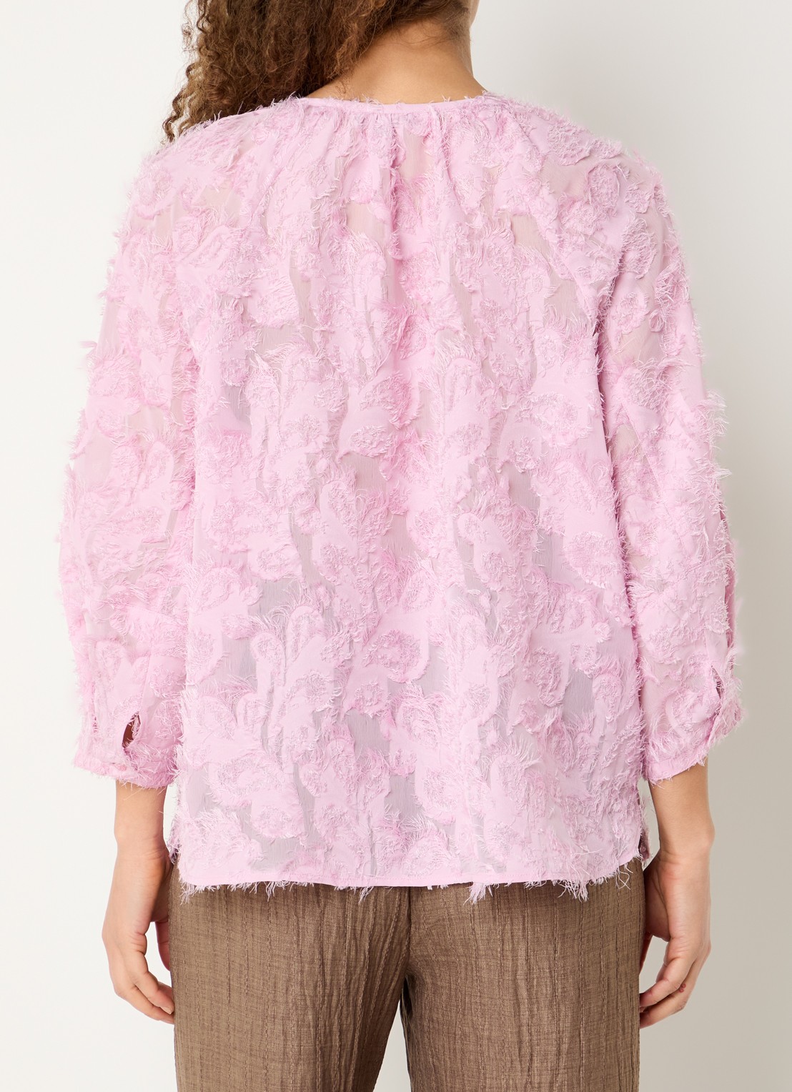 Claudia Sträter Semi-transparante blouse met broderie - achterkant 4 roze