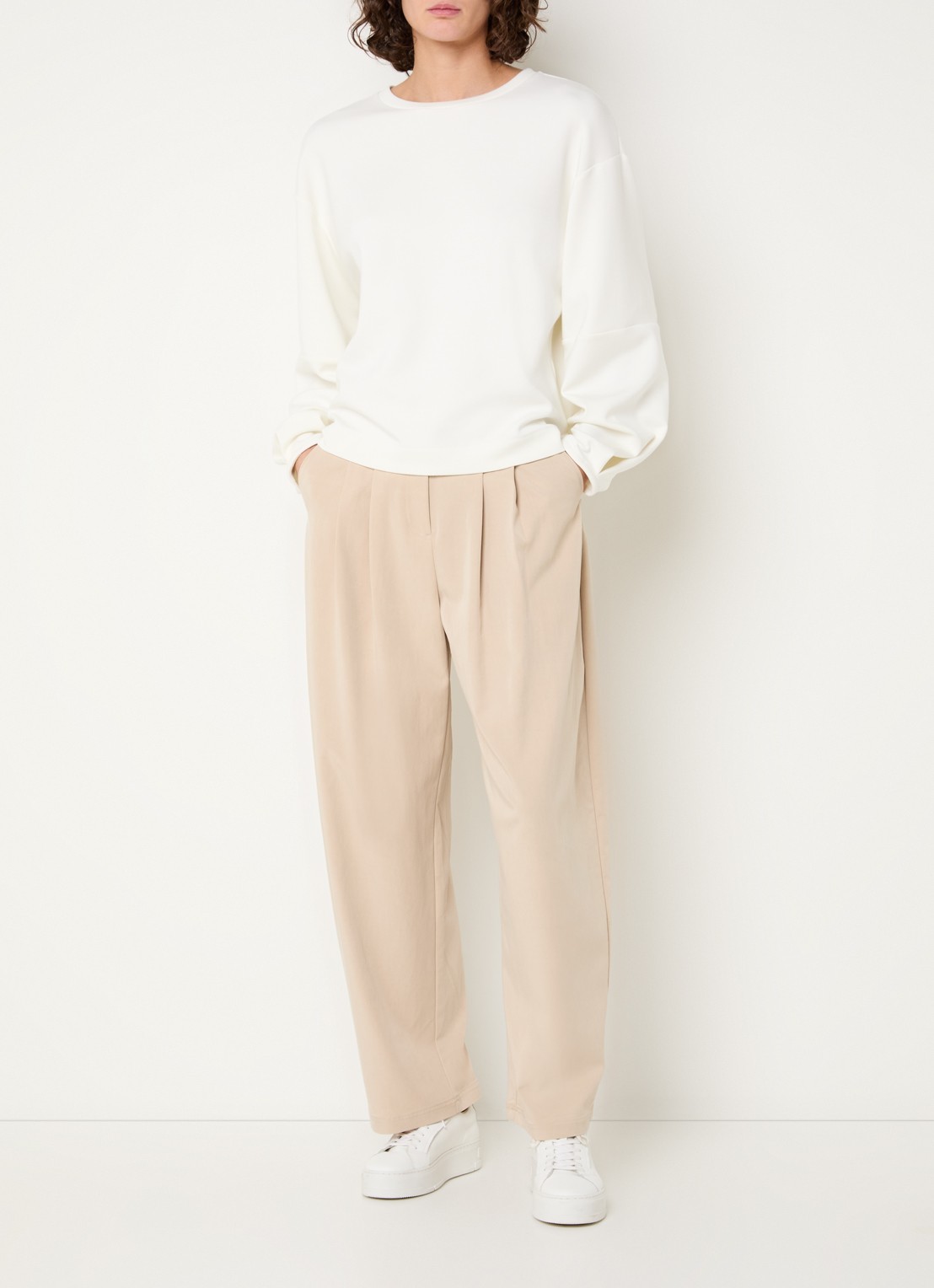 Claudia Sträter Sweater met ronde hals - voorkant 3 creme