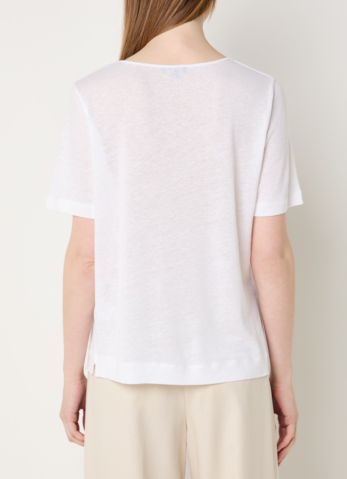 Claudia Sträter T-shirt in linnenblend met V-hals - achterkant wit