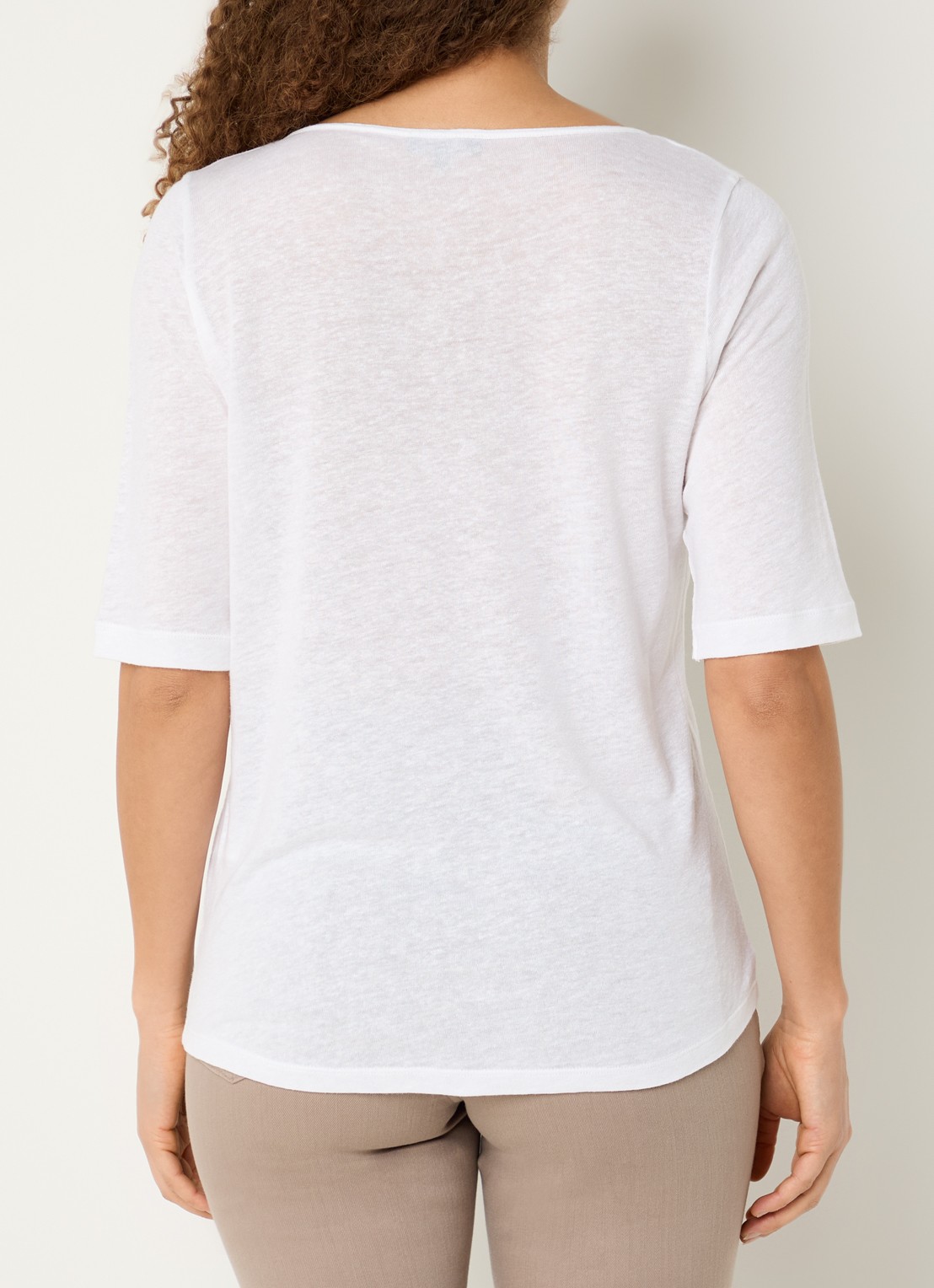 Claudia Sträter T-shirt in linnenblend met V-hals - achterkant wit