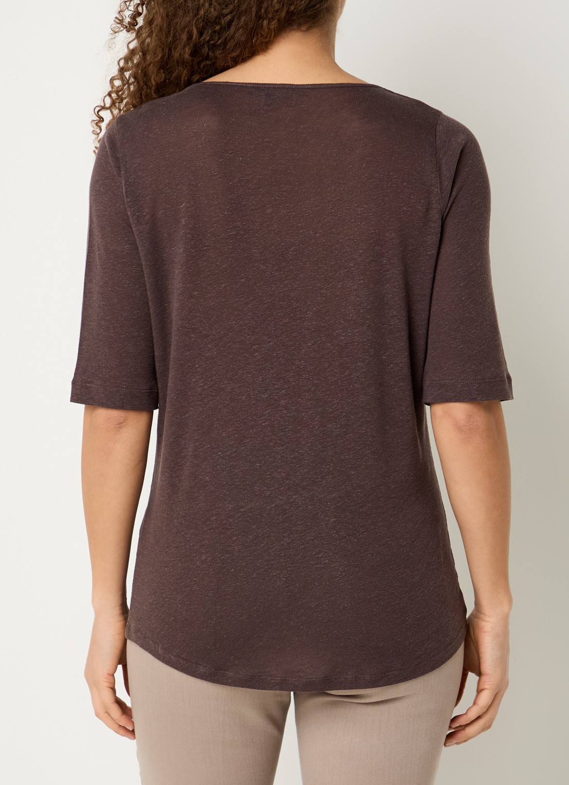 Claudia Sträter T-shirt in linnenblend met V-hals - achterkant 4 donkerbruin