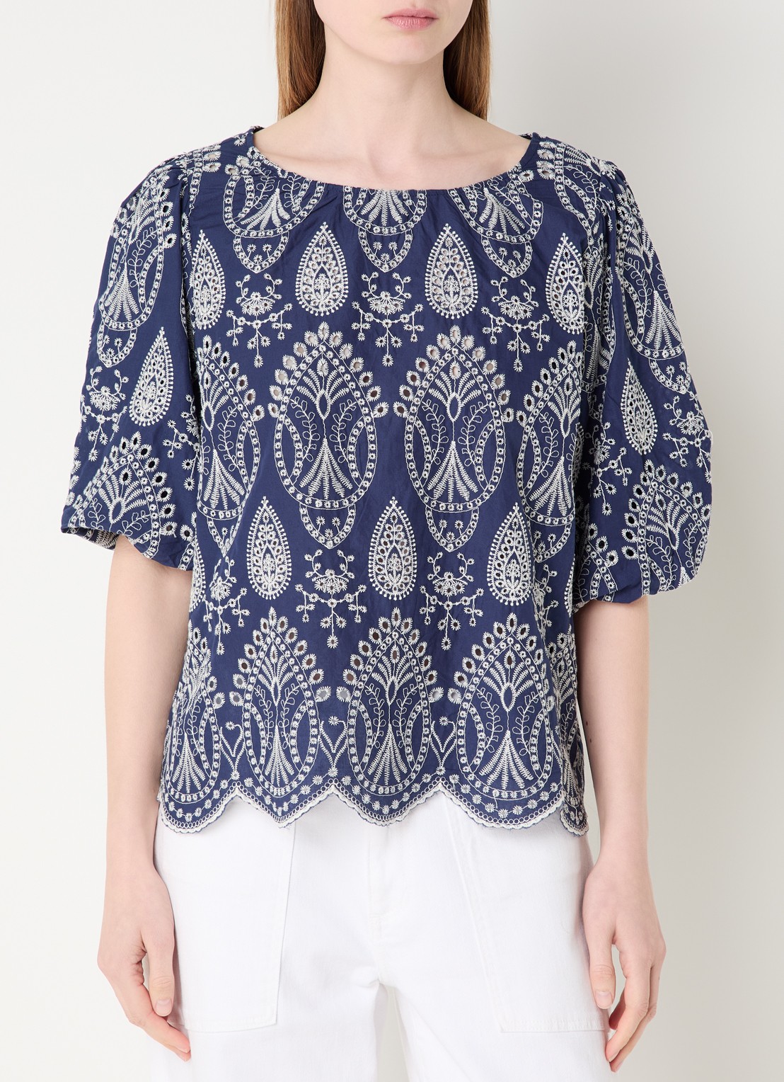 Claudia Sträter Top met broderie en pofmouw - detail 2 royalblauw