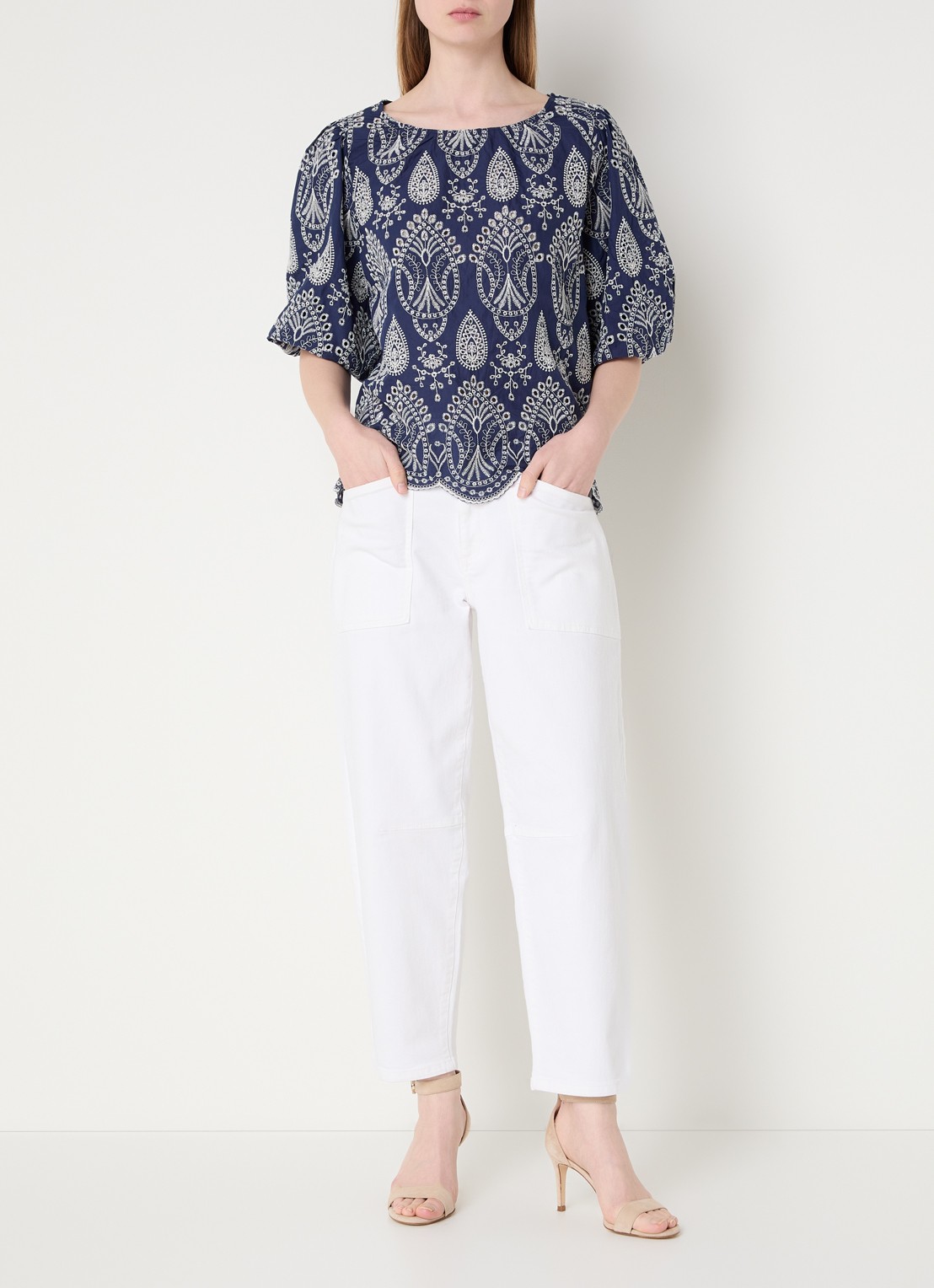 Claudia Sträter Top met broderie en pofmouw - voorkant 4 royalblauw