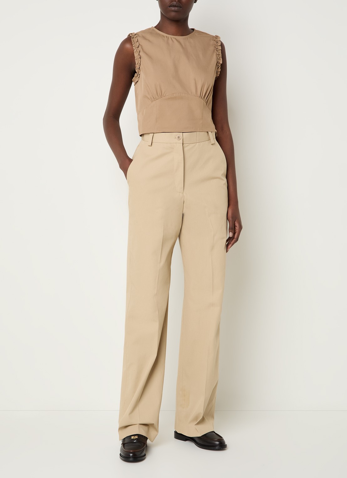Claudie Pierlot Albina crop top met ruches - voorkant 2 lichtbruin