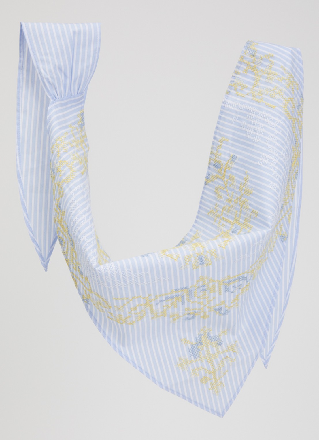 Claudie Pierlot Amalya bandana met borduring - detail 2 lichtblauw