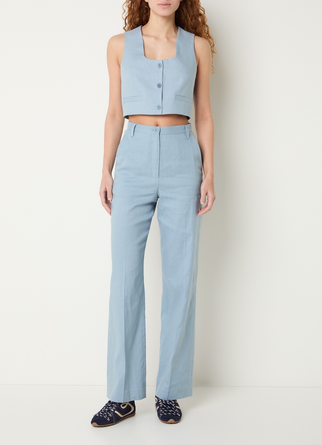 Claudie Pierlot Blazer in linnenblend met schoudervulling - voorkant 5 lichtblauw