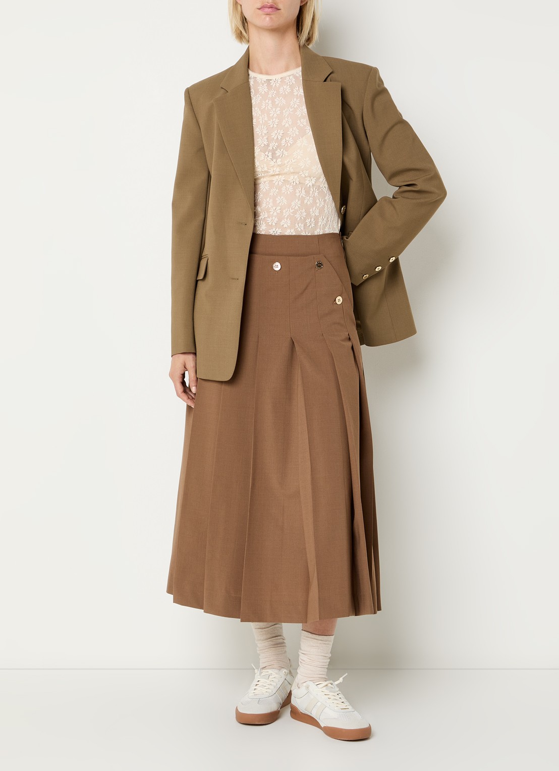 Claudie Pierlot Blazer in wolblend met klepzakken - voorkant 3 camel