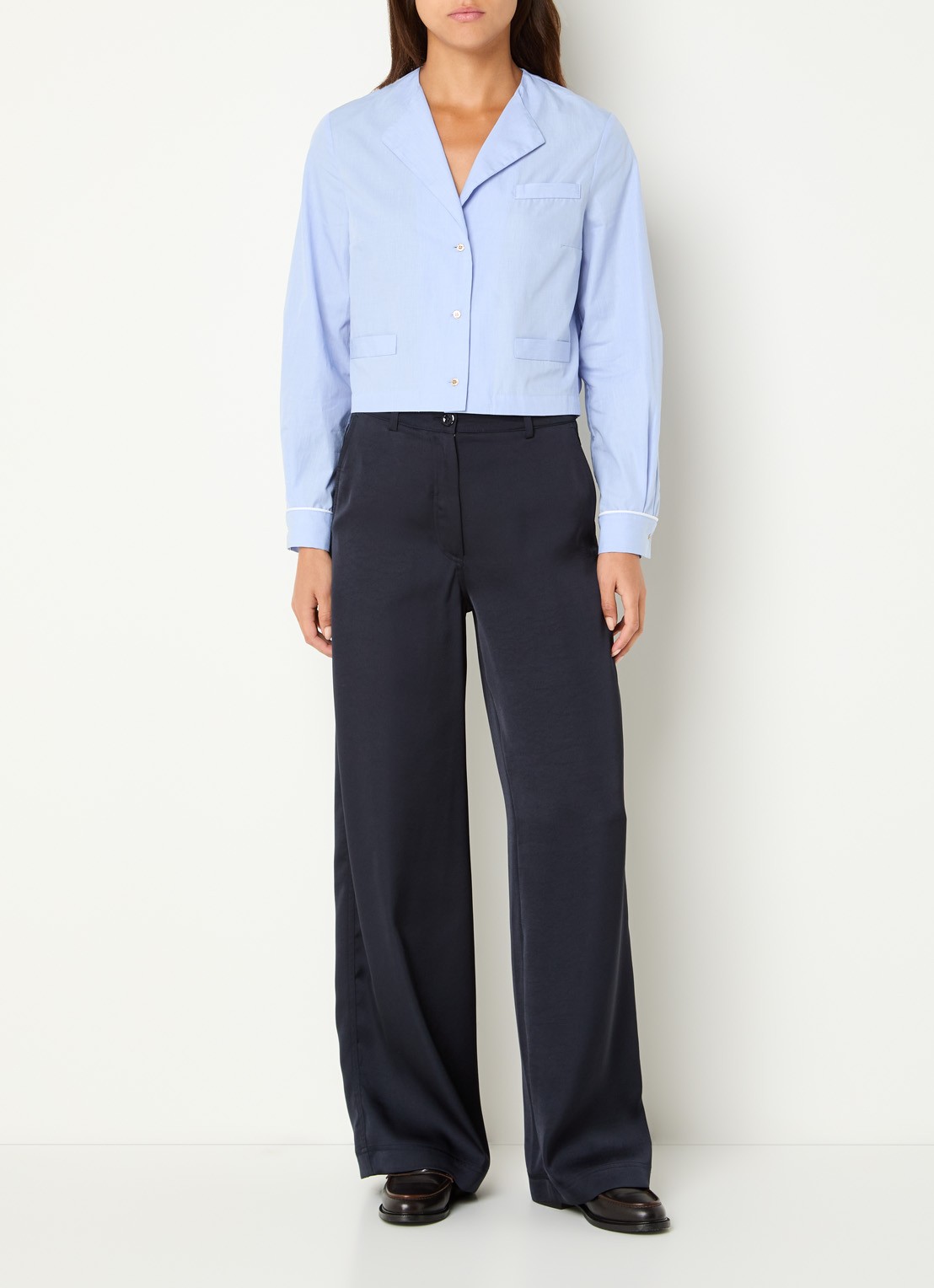 Claudie Pierlot Cassandre blouse met V-hals - voorkant 2 blauwgrijs