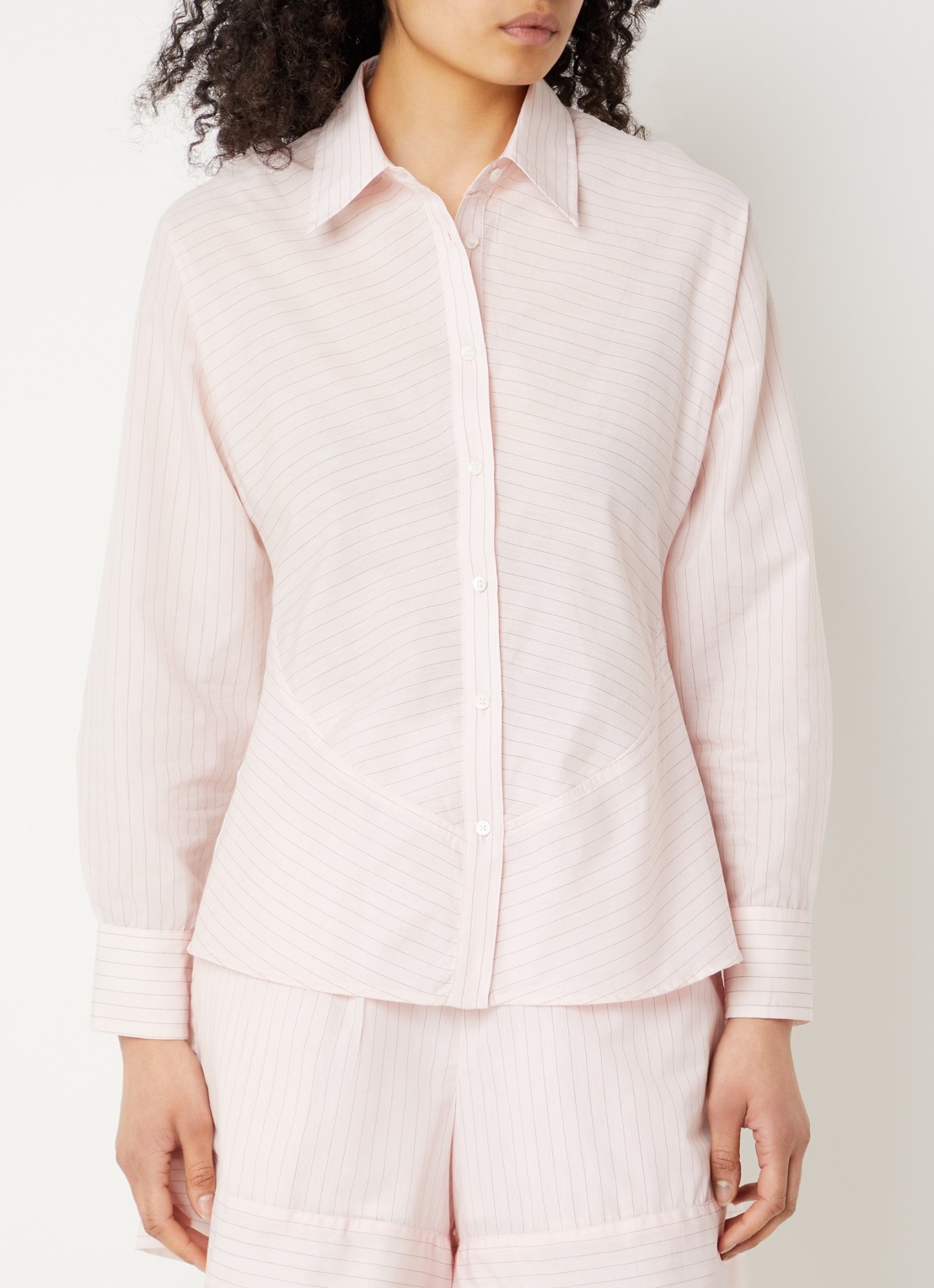 Claudie Pierlot Cecilia blouse met streepprint - detail 4 lichtroze