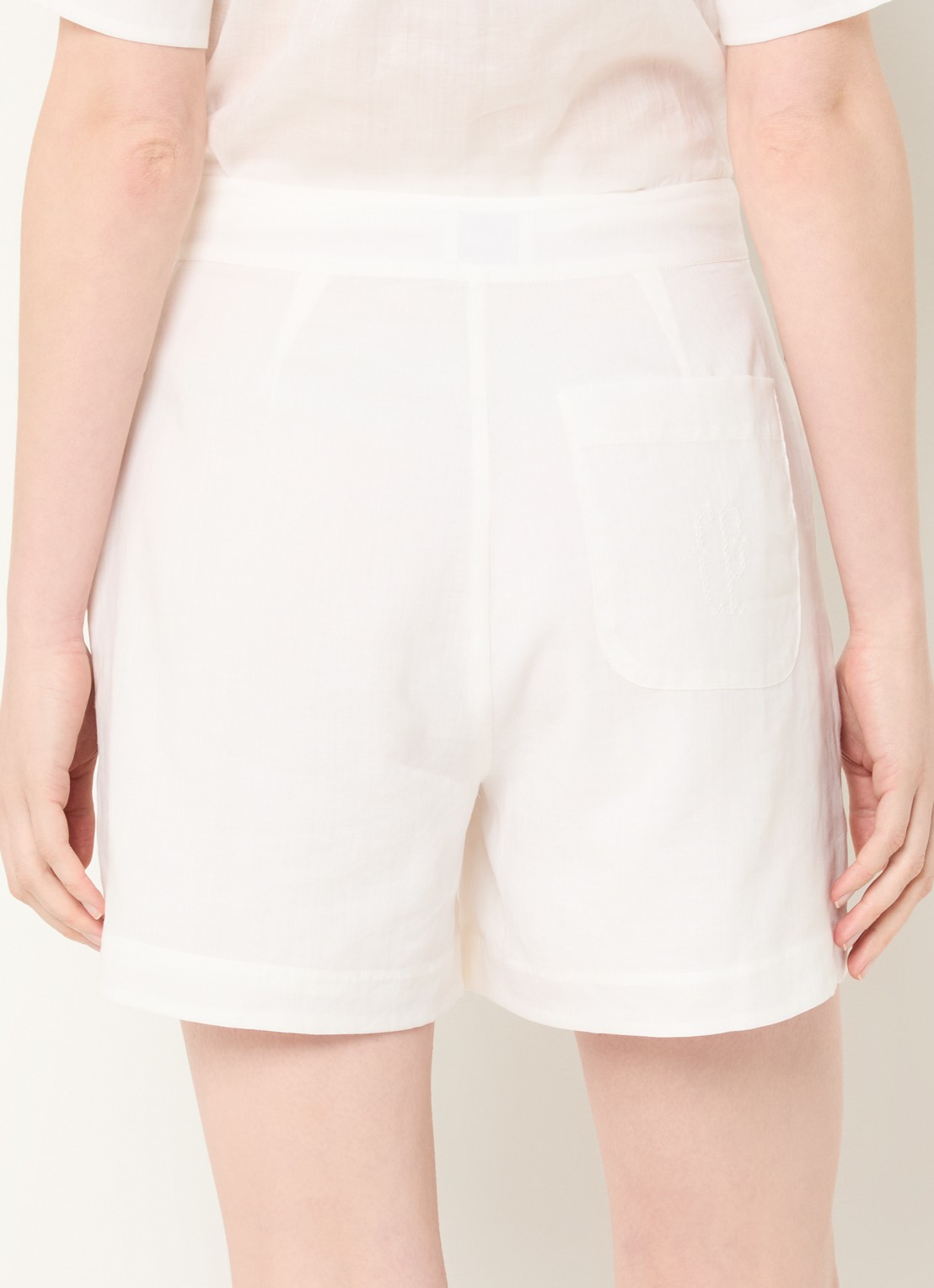 Claudie Pierlot Claire high waist loose fit korte broek met borduring - detail 2 gebroken wit