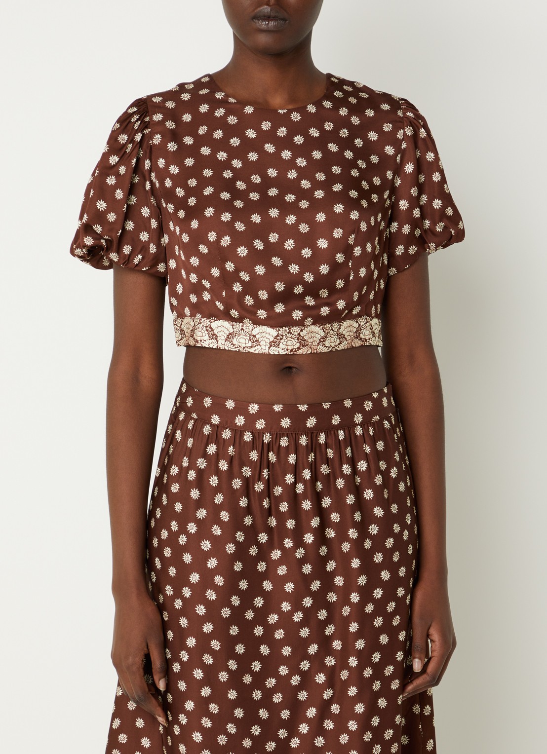 Claudie Pierlot Crop top met bloemenprint en rugdecolleté - detail 4 bruin
