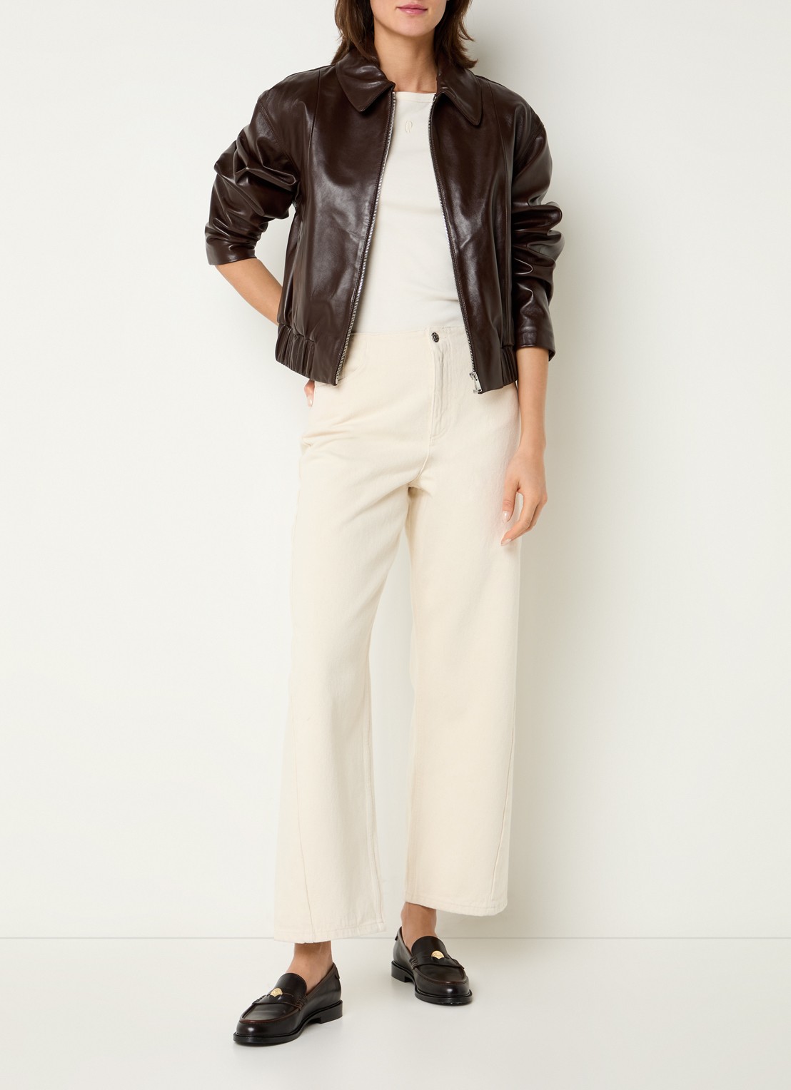 Claudie Pierlot Cropped jack van lamsleer met steekzakken - voorkant 4 donkerbruin