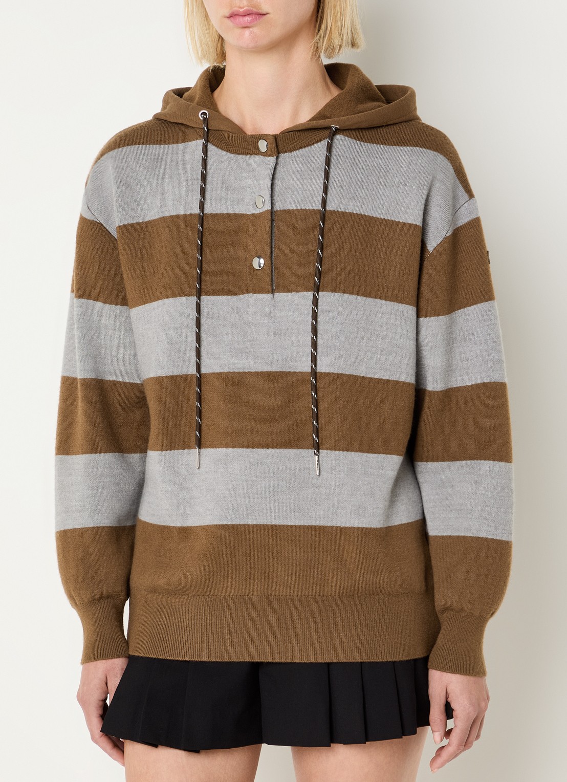 Claudie Pierlot Fijngebreide trui in wolblend met capuchon en streepprint - detail 4 bruin