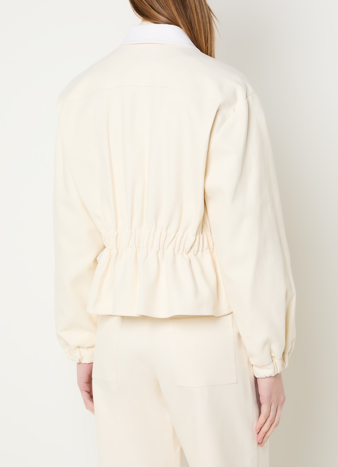 Claudie Pierlot Gallo jack met klepzakken - achterkant 3 creme