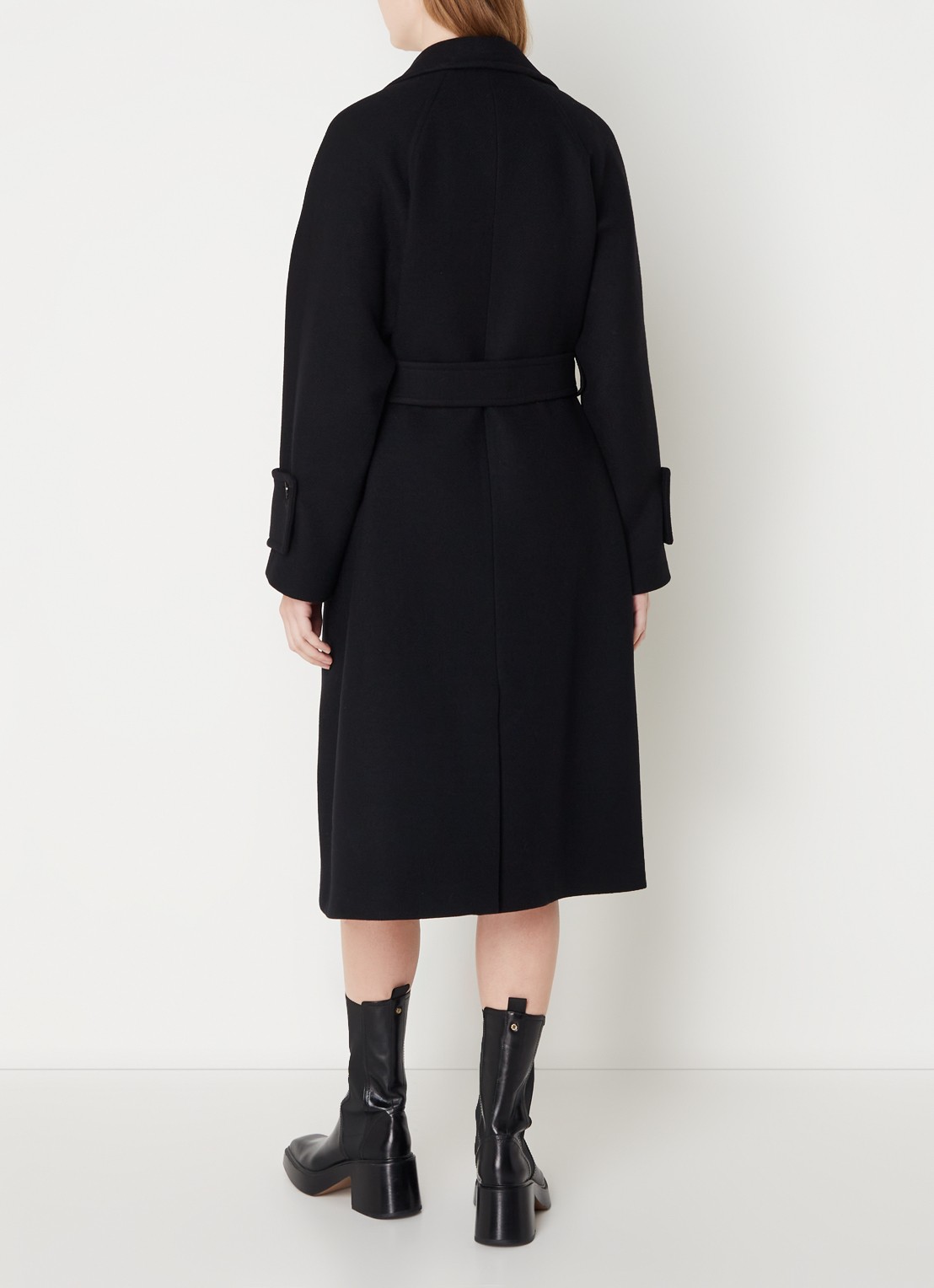 Claudie Pierlot Gama double-breasted mantel in wolblend met strikceintuur - achterkant zwart
