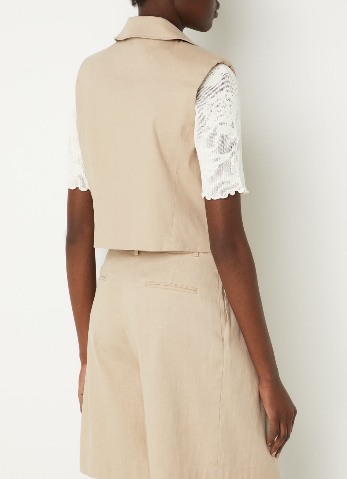 Claudie Pierlot Gilet in linnenblend met steekzakken  - achterkant beige