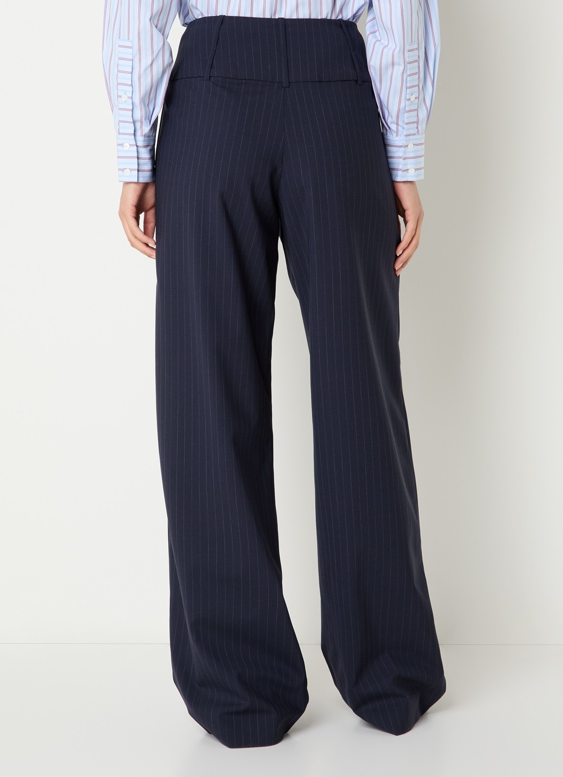 Claudie Pierlot High waist loose fit pantalon in wolblend met krijtstreep - achterkant donkerblauw